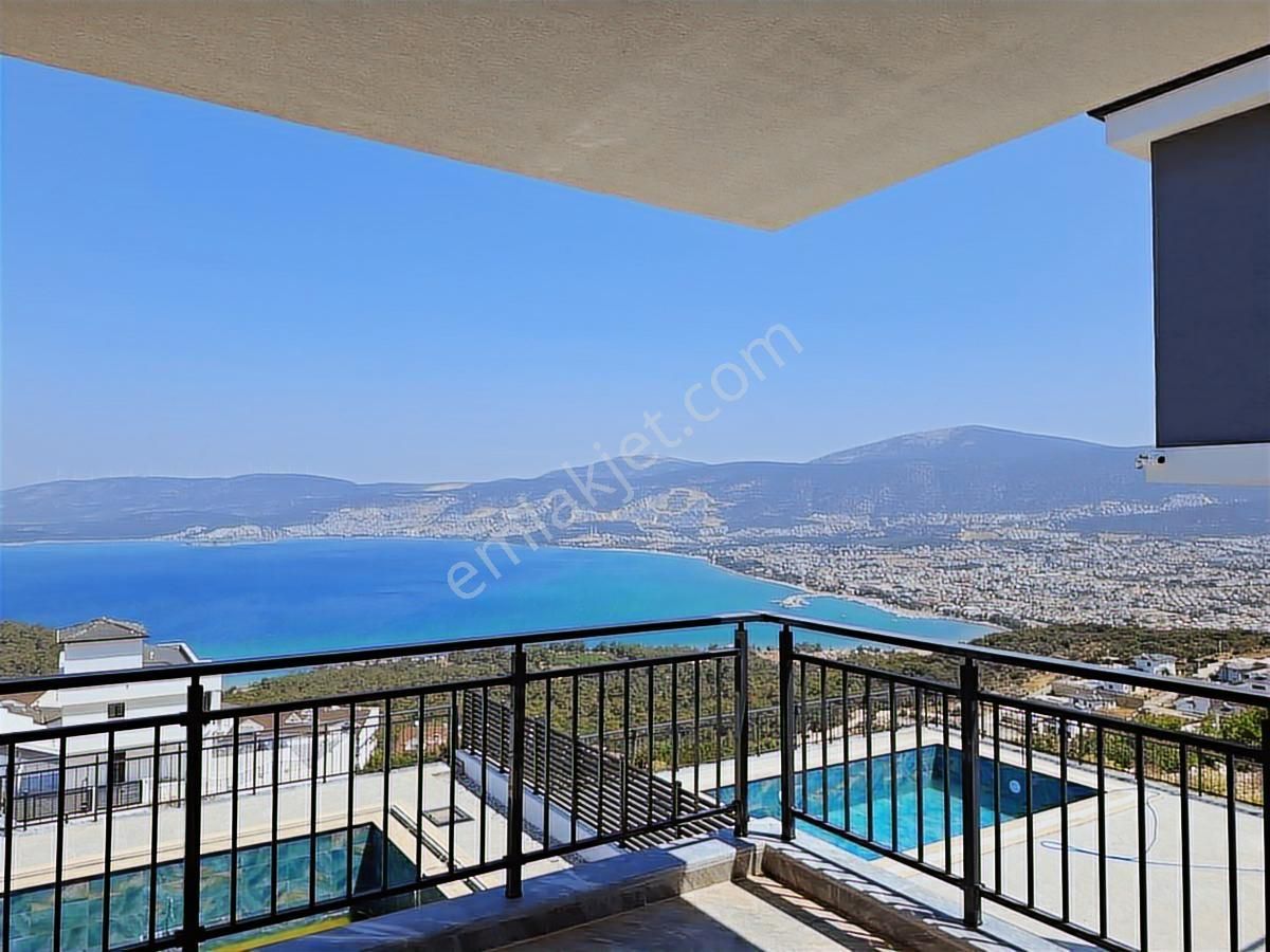 Akbük'te Full Deniz Manzaralı Satılık Villa - Görsel 13