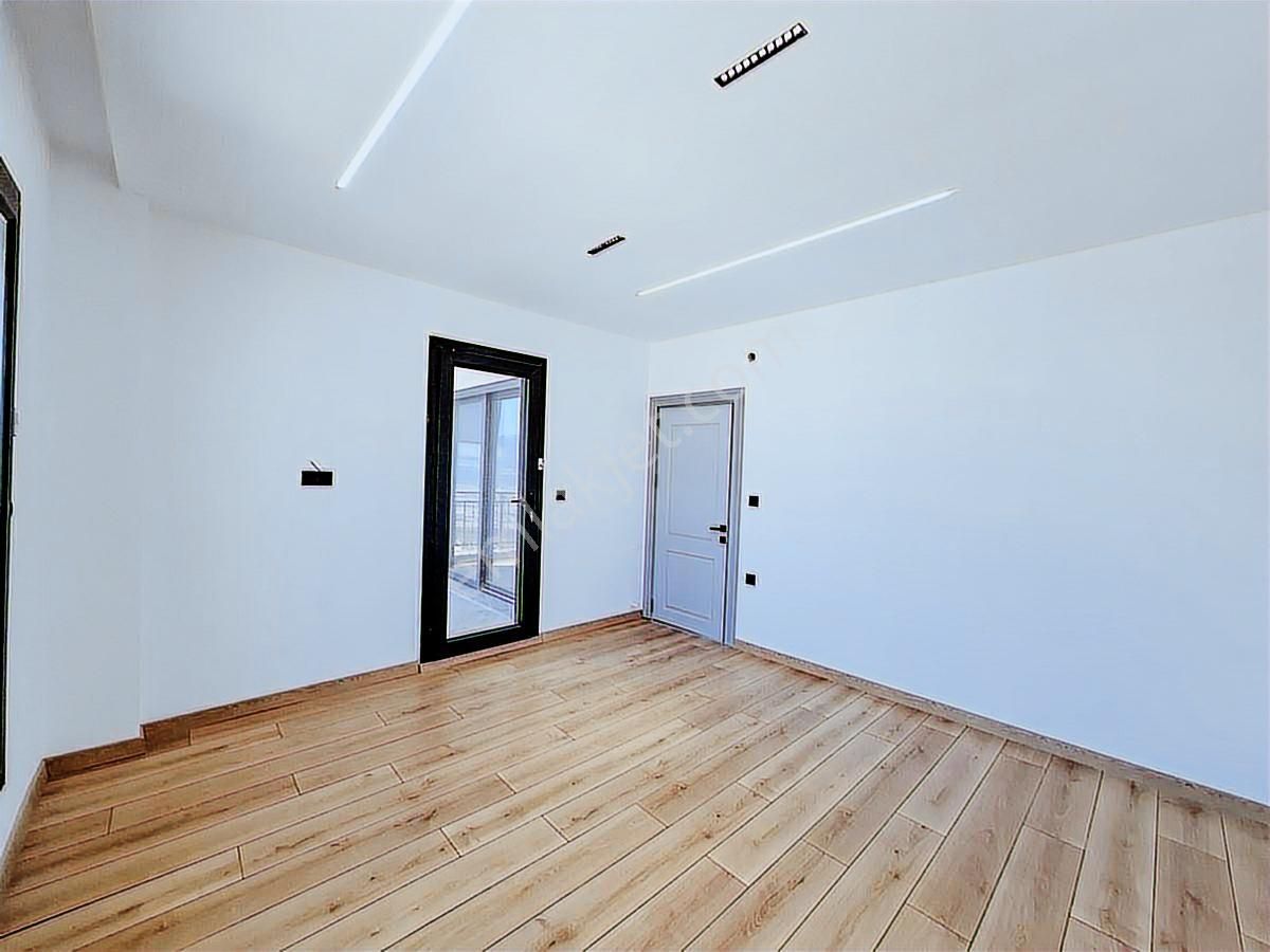 Akbük'te Full Deniz Manzaralı Satılık Villa - Görsel 21