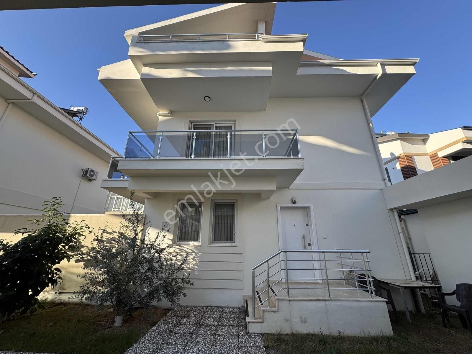 Fethiye Kiralık Uzun Dönem 3+1 Havuzlu Villa