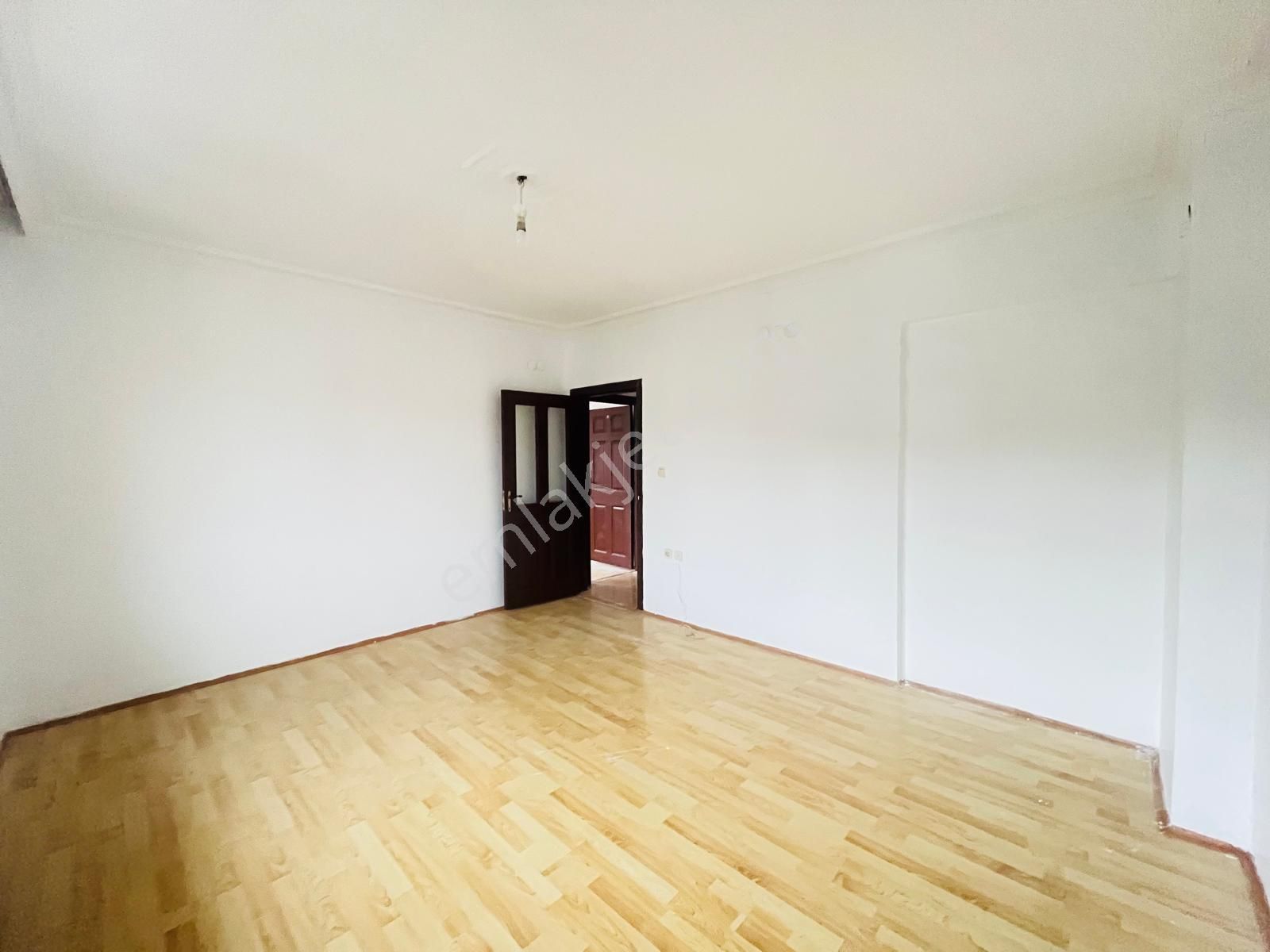 Koza Emlak'tan Selçuklu Mahalesin'de Salon Bağımsız Katta Güney-ön Cephede 3+1 Satılık Daire - Görsel 7