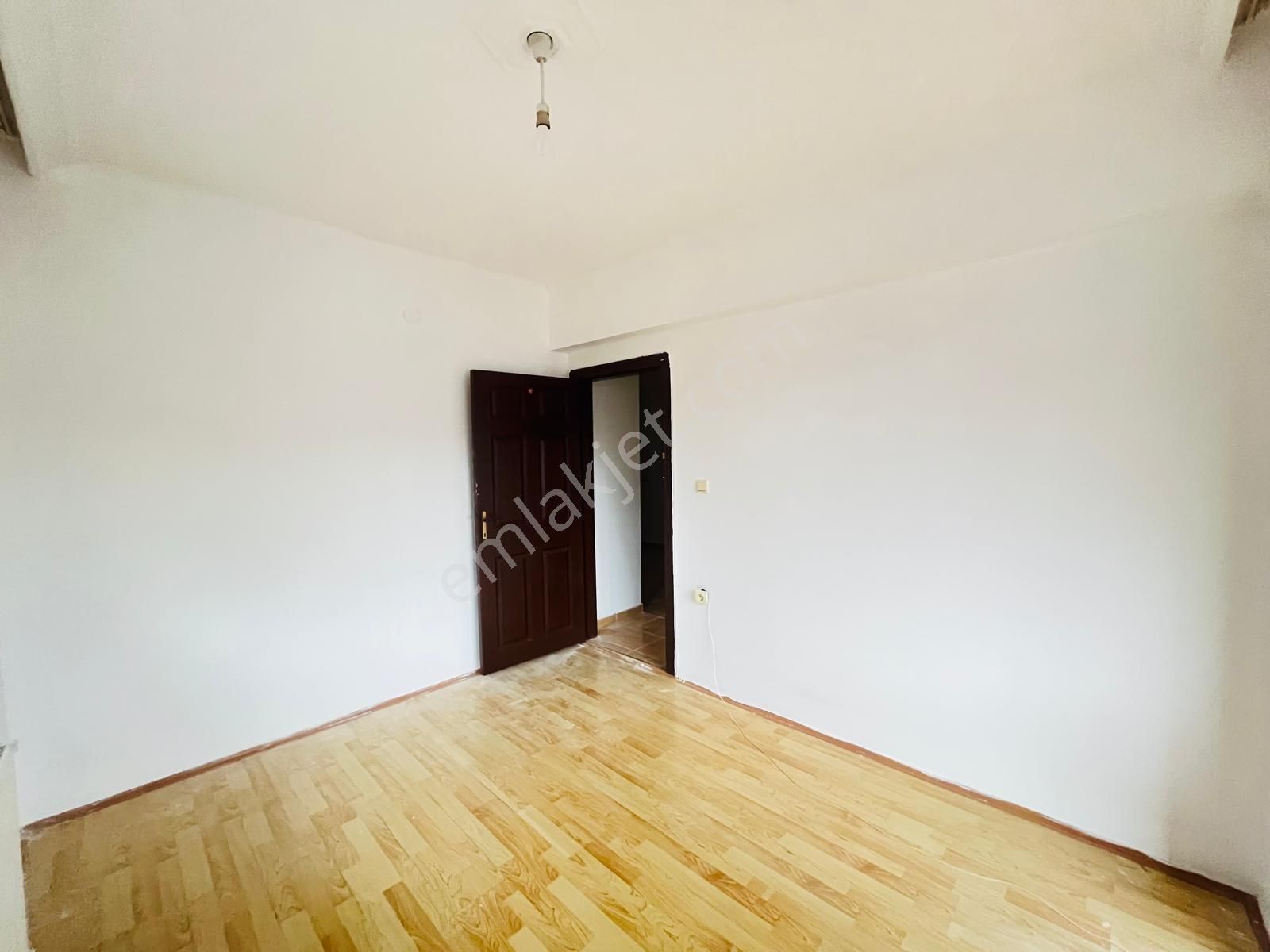 Koza Emlak'tan Selçuklu Mahalesin'de Salon Bağımsız Katta Güney-ön Cephede 3+1 Satılık Daire - Görsel 13