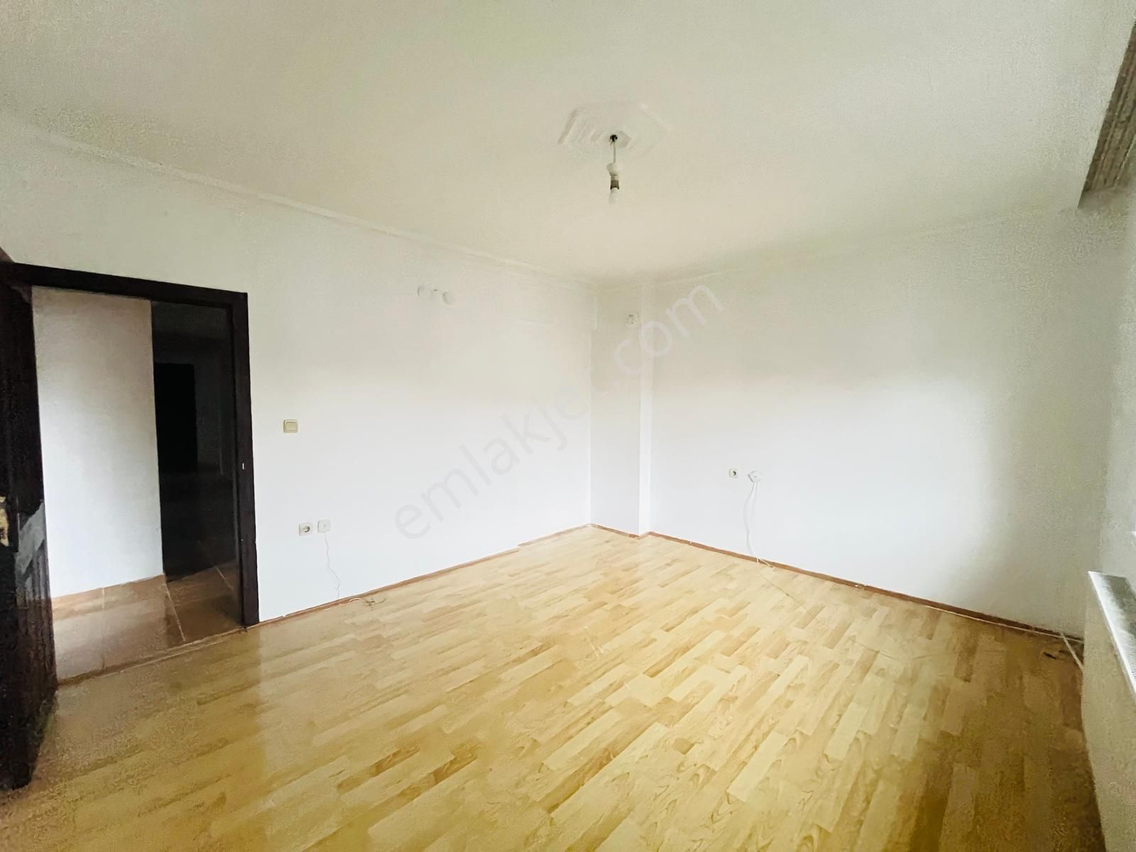 Koza Emlak'tan Selçuklu Mahalesin'de Salon Bağımsız Katta Güney-ön Cephede 3+1 Satılık Daire - Görsel 9