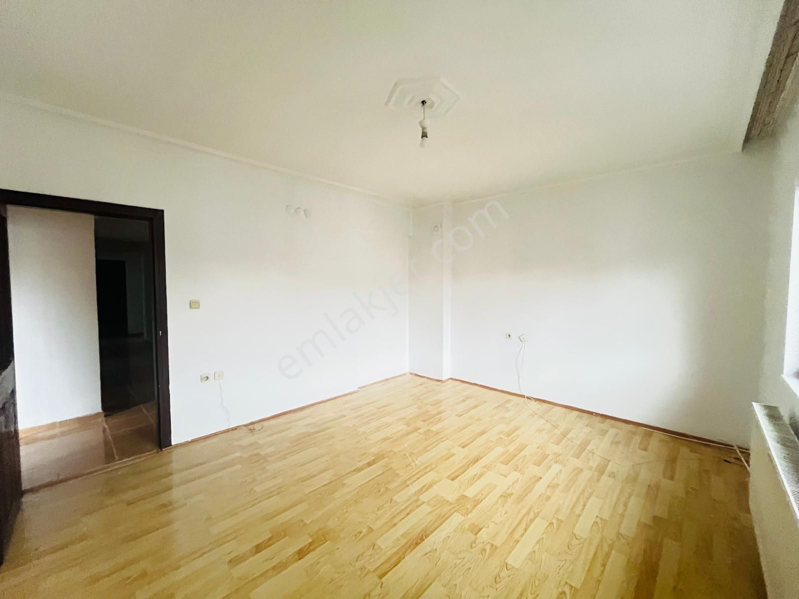 Koza Emlak'tan Selçuklu Mahalesin'de Salon Bağımsız Katta Güney-ön Cephede 3+1 Satılık Daire - Görsel 11