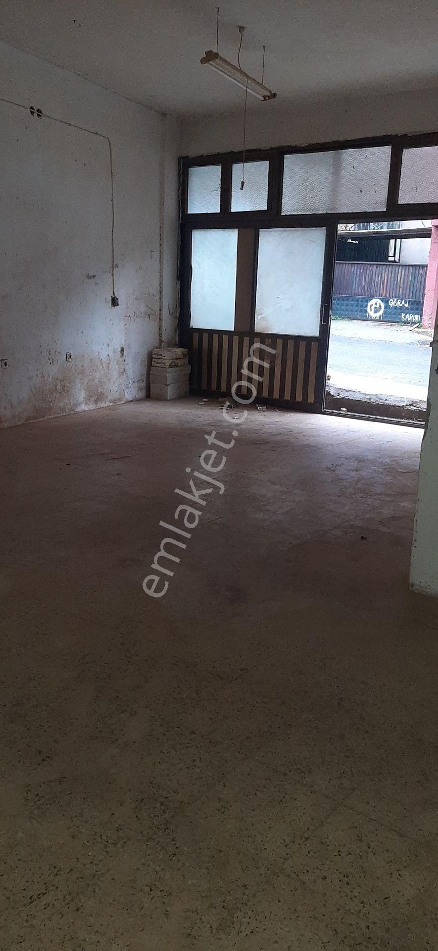 Karabaglar Selvili Mahalleside Kiralık 90mt Dükan - Görsel 11