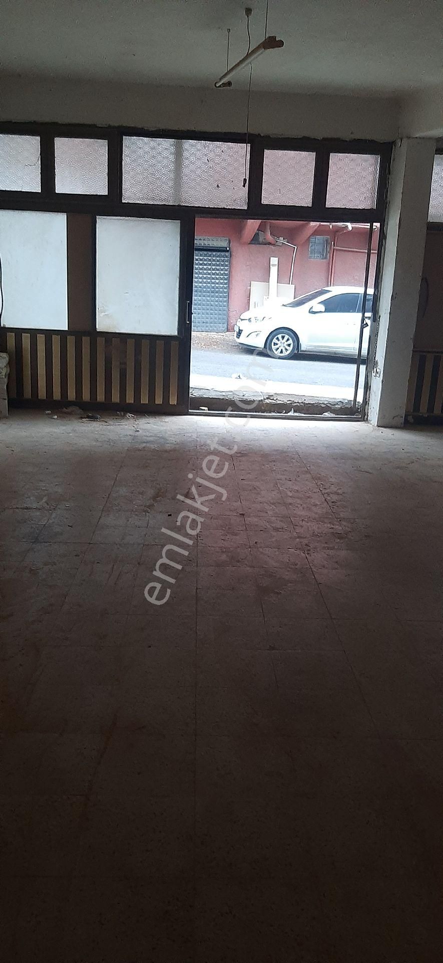 Karabaglar Selvili Mahalleside Kiralık 90mt Dükan - Görsel 10