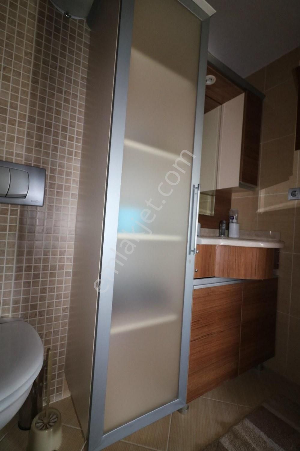 Denizli Öğretmenler Sitesi'nde Deniz Manzaralı Eşyalı 1+1 Daire - Görsel 8
