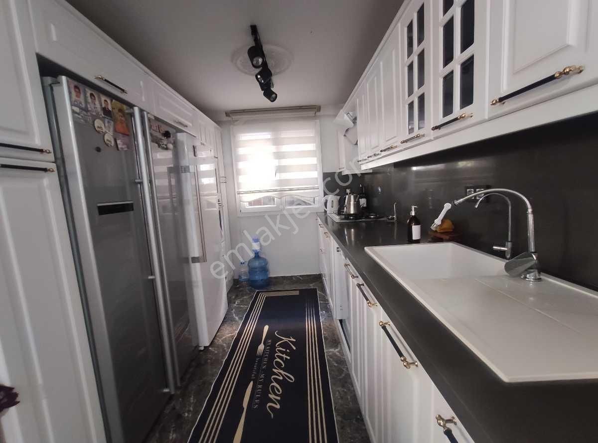 Denize 800m Mesafesinde 5+1 Havuzlu Şömineli Villa - Görsel 14