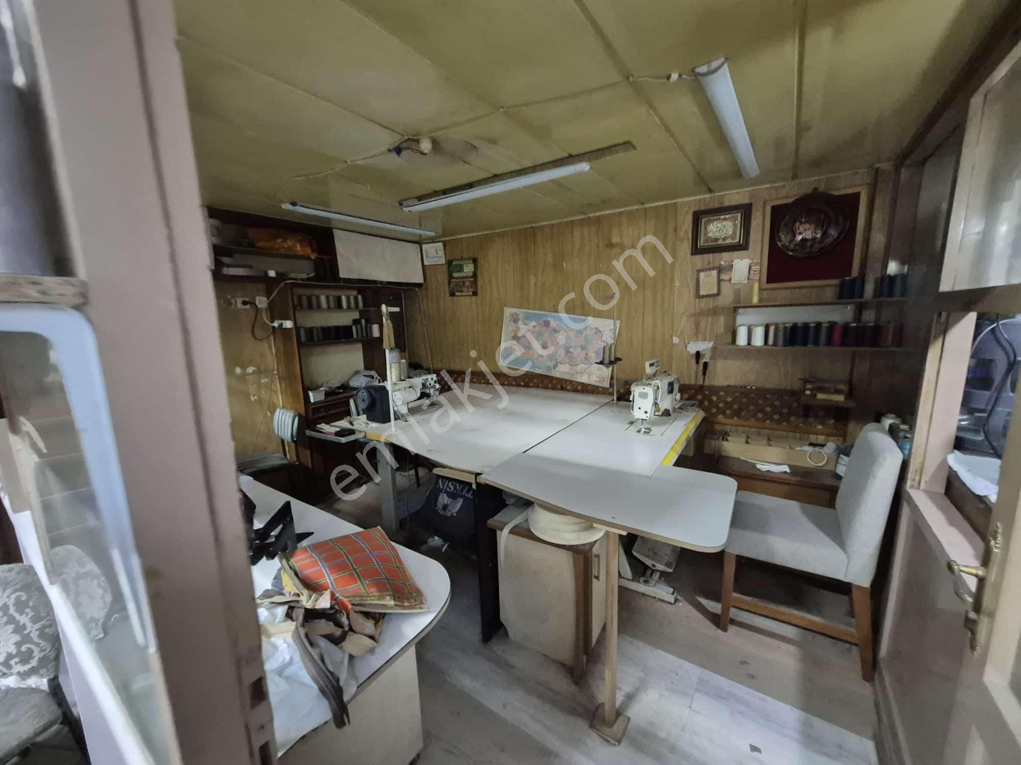 İzmir Karabağlar Sanayide//4katlı,,1dükan 3daire'den(2+1daireler)oluşan103m2 Tek Tapu 4katlı /bina - Görsel 6