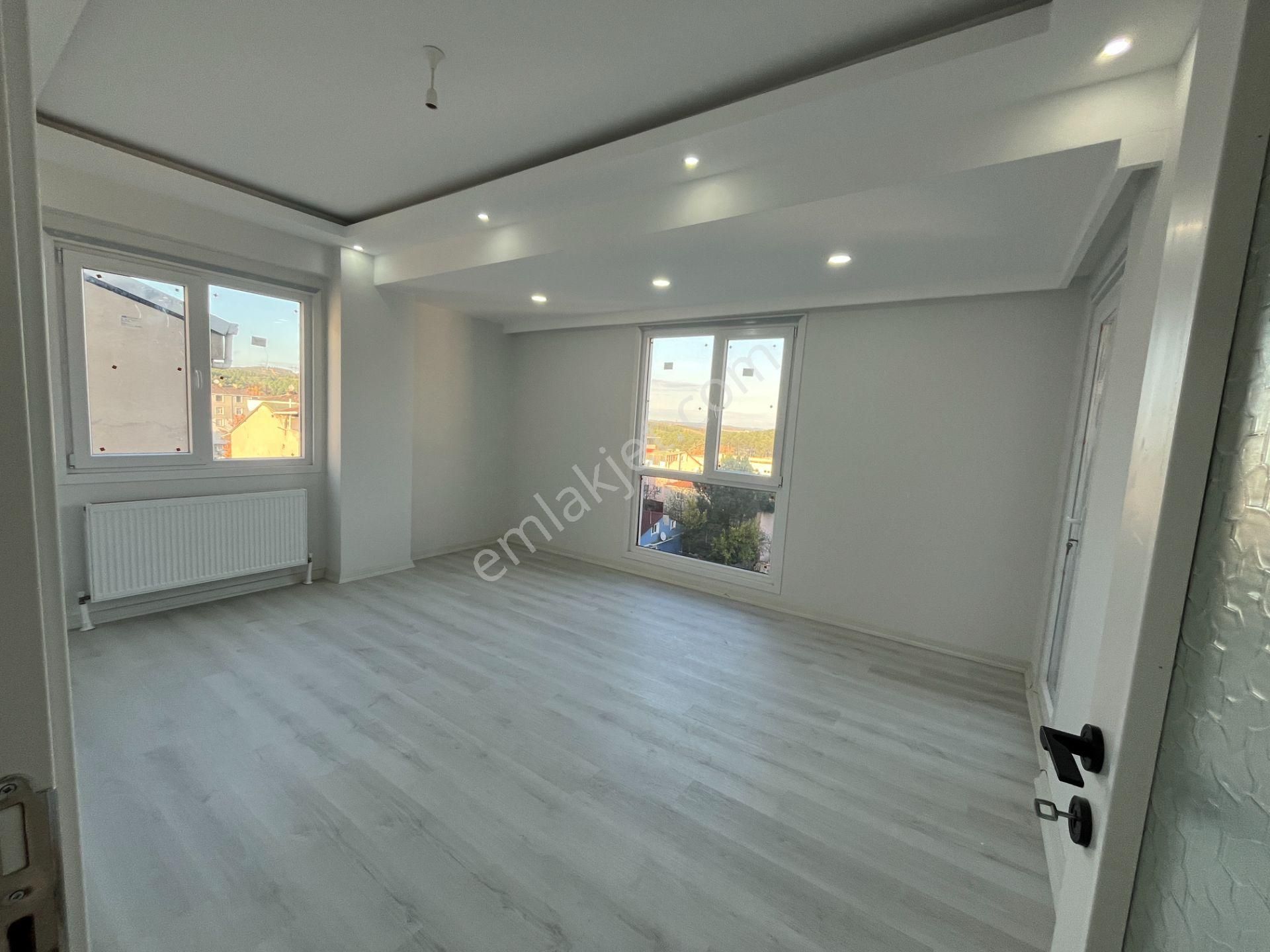 Sultanbeyli Mecidiye Mahallesinde 3.kat Asansörlü 2+1 Sıfırdaire - Görsel 4