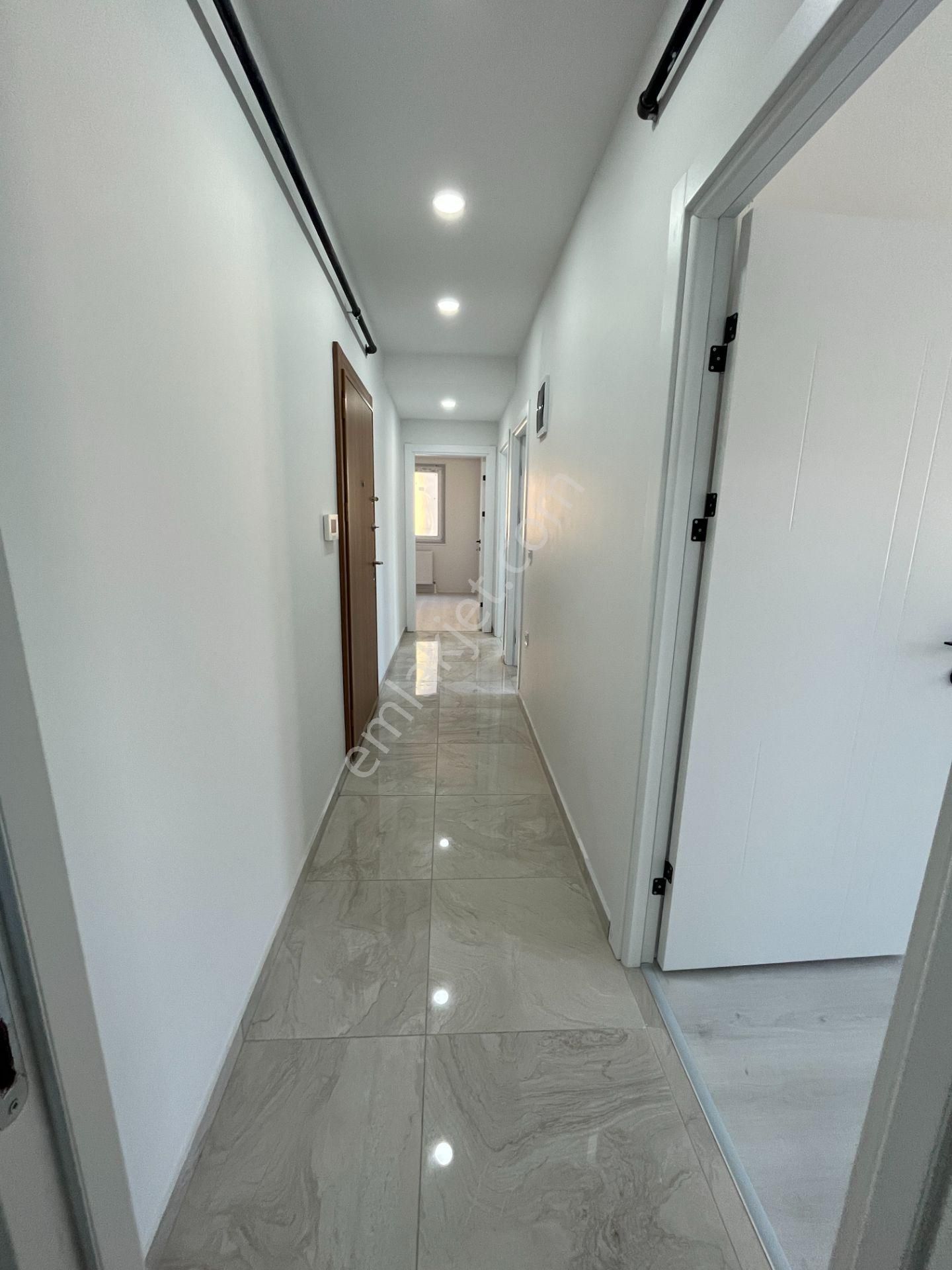 Sultanbeyli Mecidiye Mahallesinde 3.kat Asansörlü 2+1 Sıfırdaire - Görsel 14