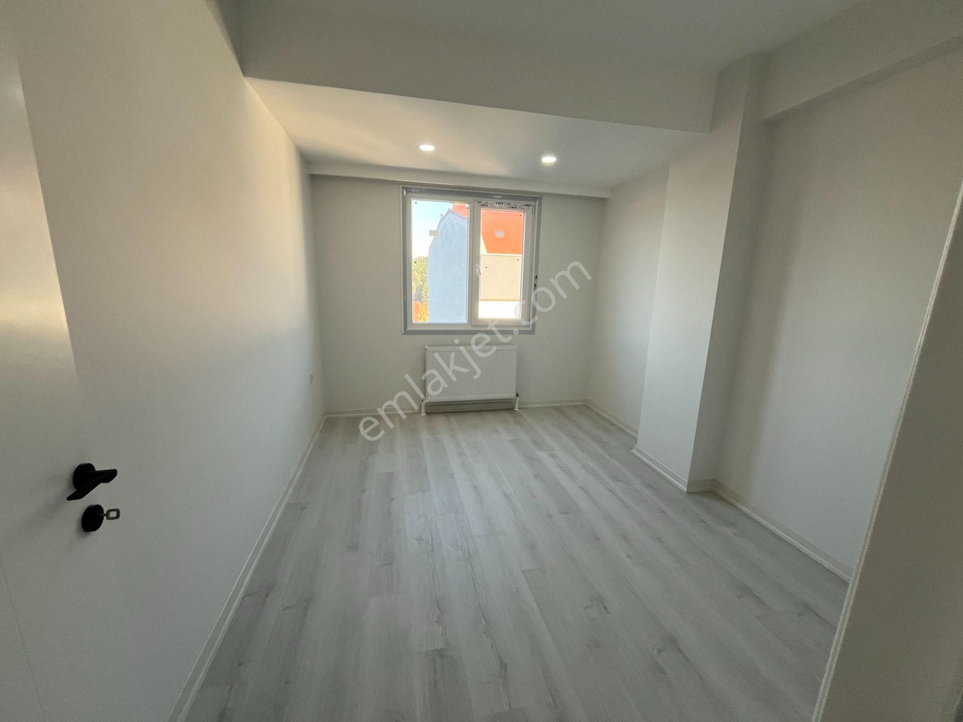 Sultanbeyli Mecidiye Mahallesinde 3.kat Asansörlü 2+1 Sıfırdaire - Görsel 5