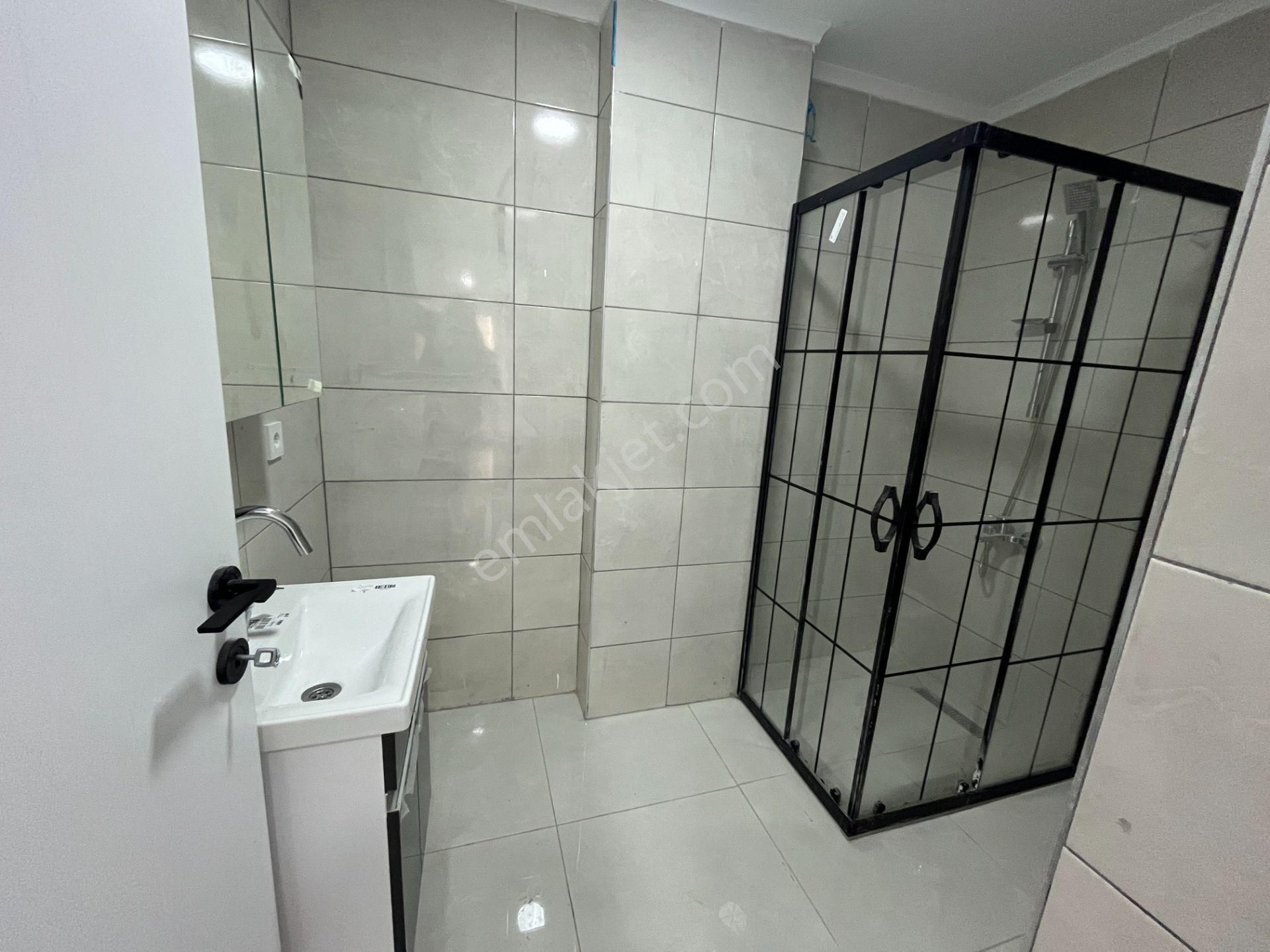 Sultanbeyli Mecidiye Mahallesinde 3.kat Asansörlü 2+1 Sıfırdaire - Görsel 8