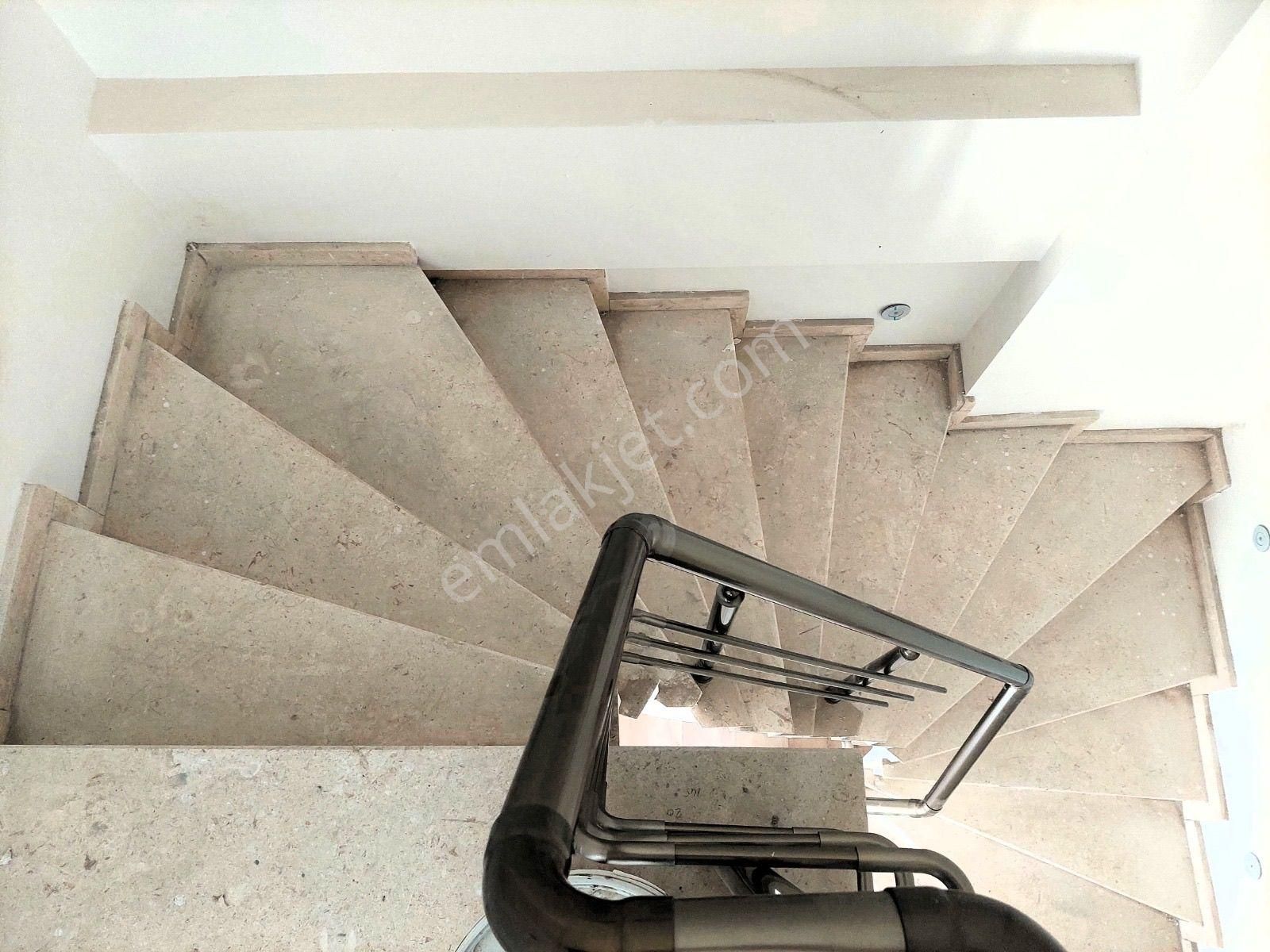 Seferihisar Payamlı'da Satılık Sıfır 2+1 Bahçeli Dubleks Villa - Görsel 23