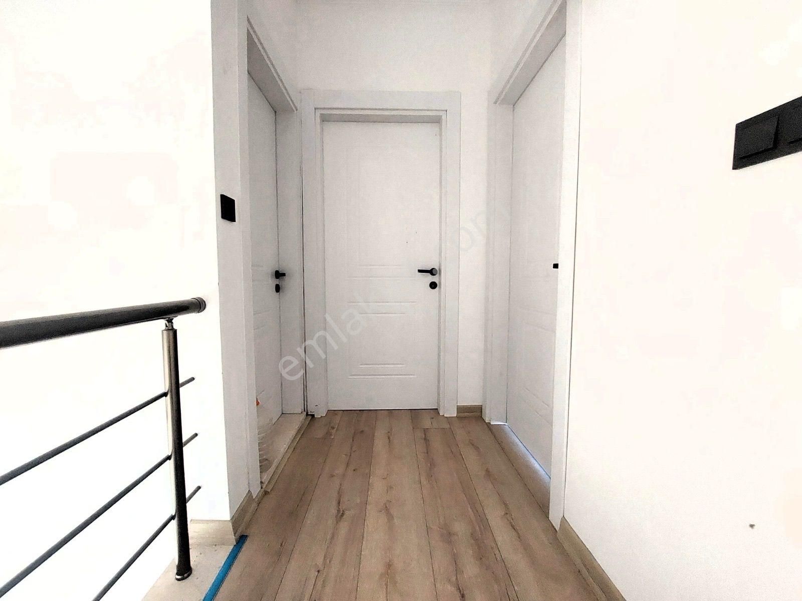 Seferihisar Payamlı'da Satılık Sıfır 2+1 Bahçeli Dubleks Villa - Görsel 19