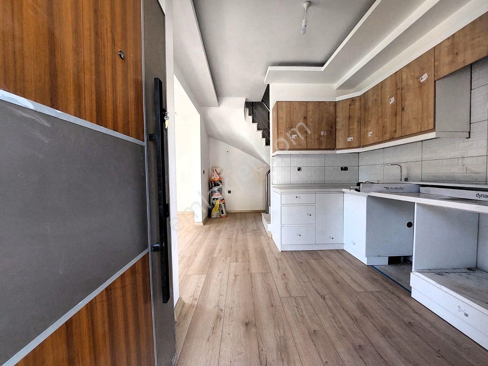 Seferihisar Payamlı'da Satılık Sıfır 2+1 Bahçeli Dubleks Villa - Görsel 21