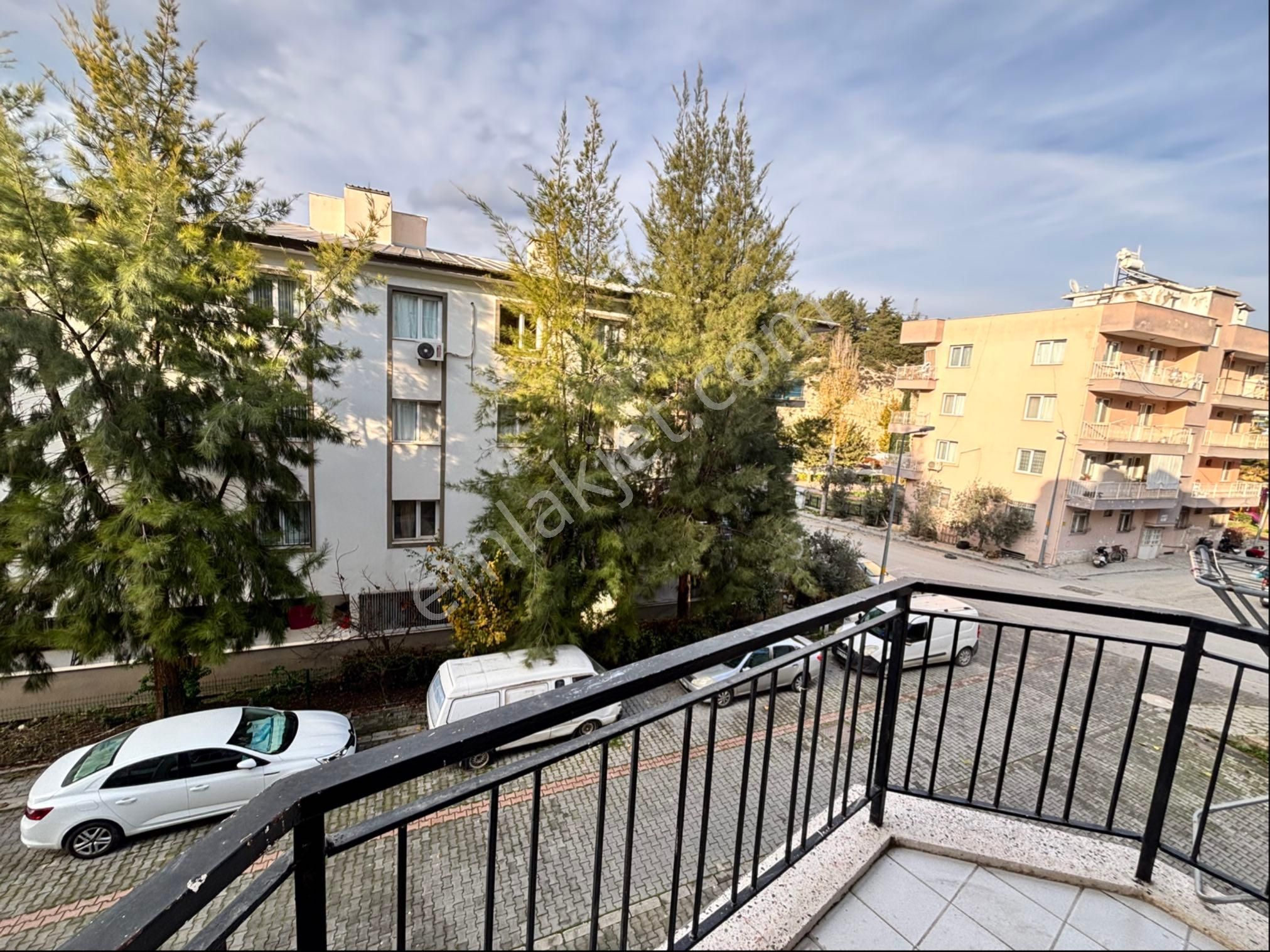 İki Çeşmelikte Merkezi Konumda 2+1 Kapalı Mutfak Daire - Görsel 3