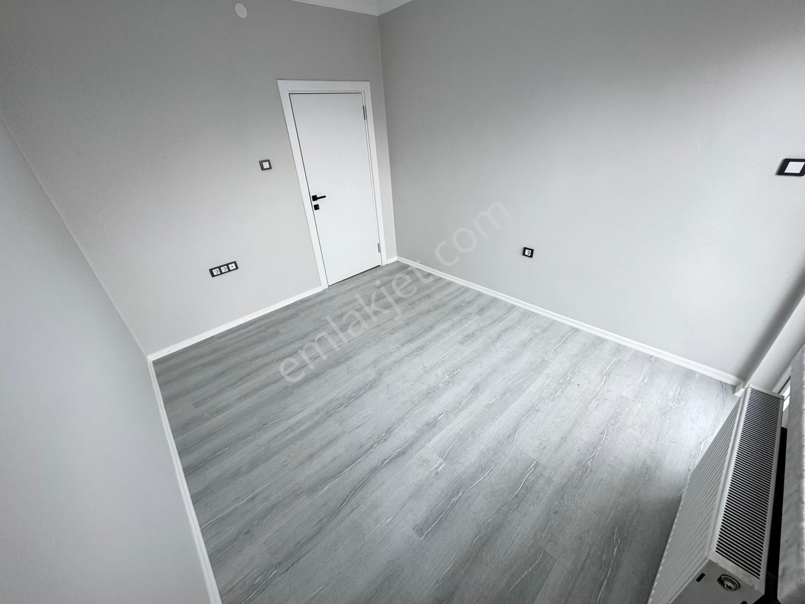 Sanatoryum Cad Paraleli 3+1 1.katta Lüx Yapılı Cepheleri Açık - Görsel 2