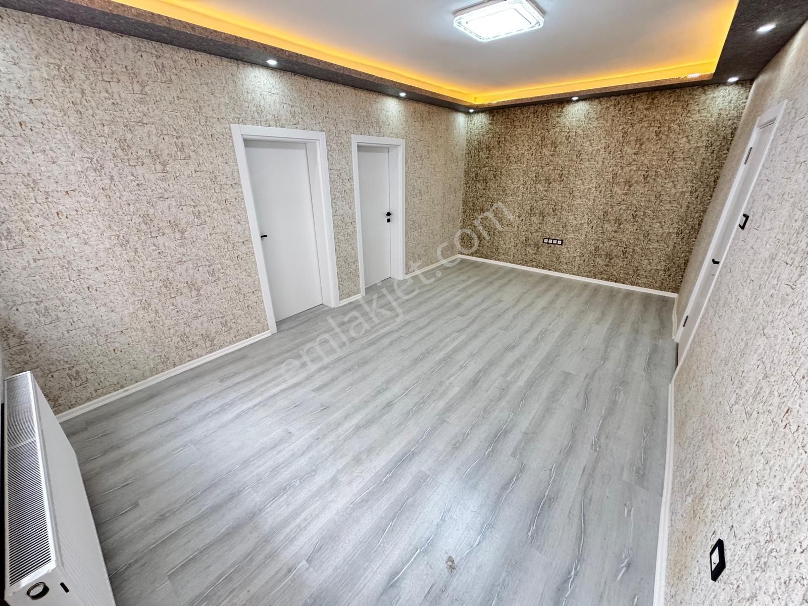 Sanatoryum Cad Paraleli 3+1 1.katta Lüx Yapılı Cepheleri Açık - Görsel 24