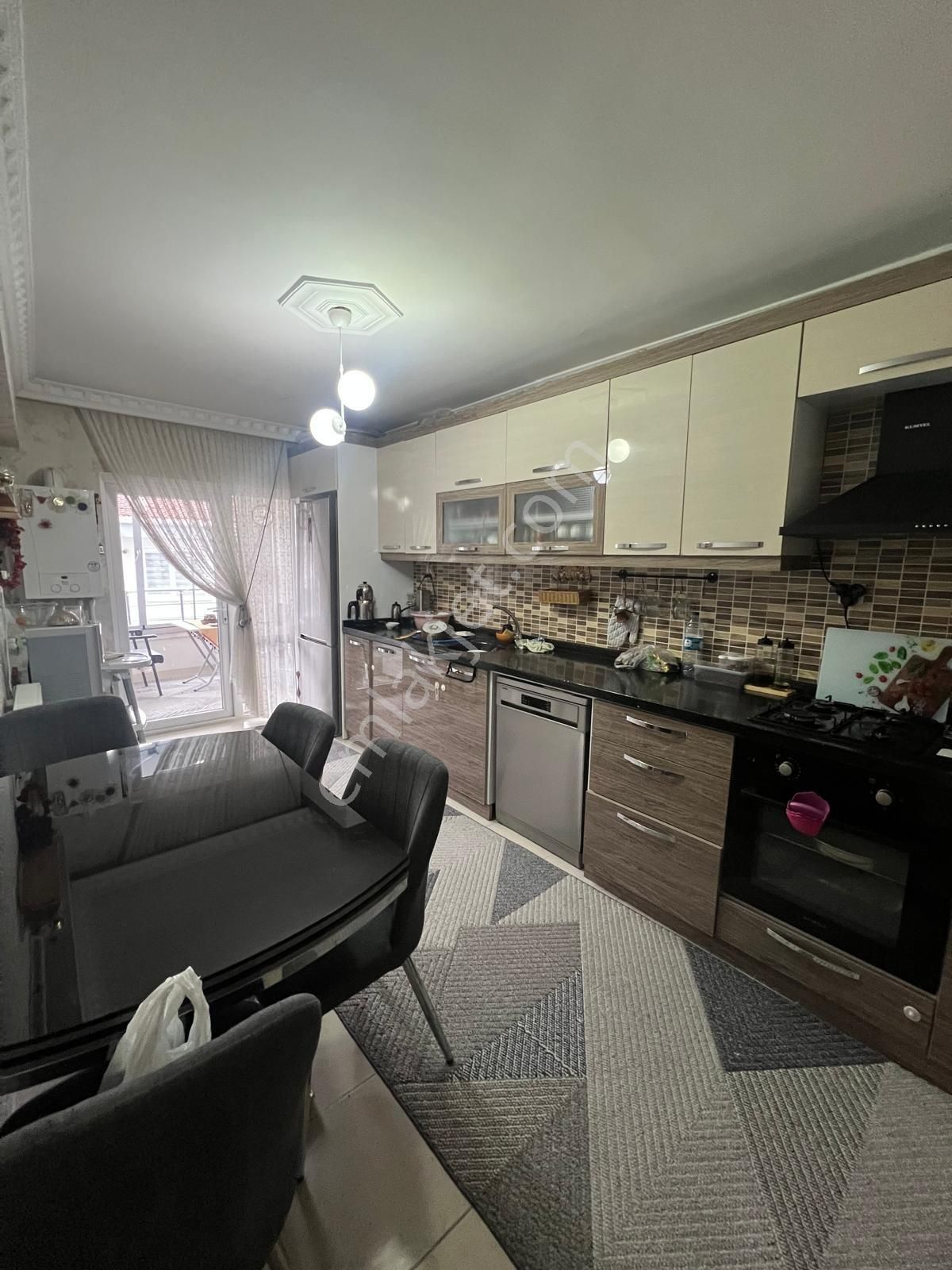 Kanuni Mahallesi'nde Full+full Yapılı 3+1 Daire!