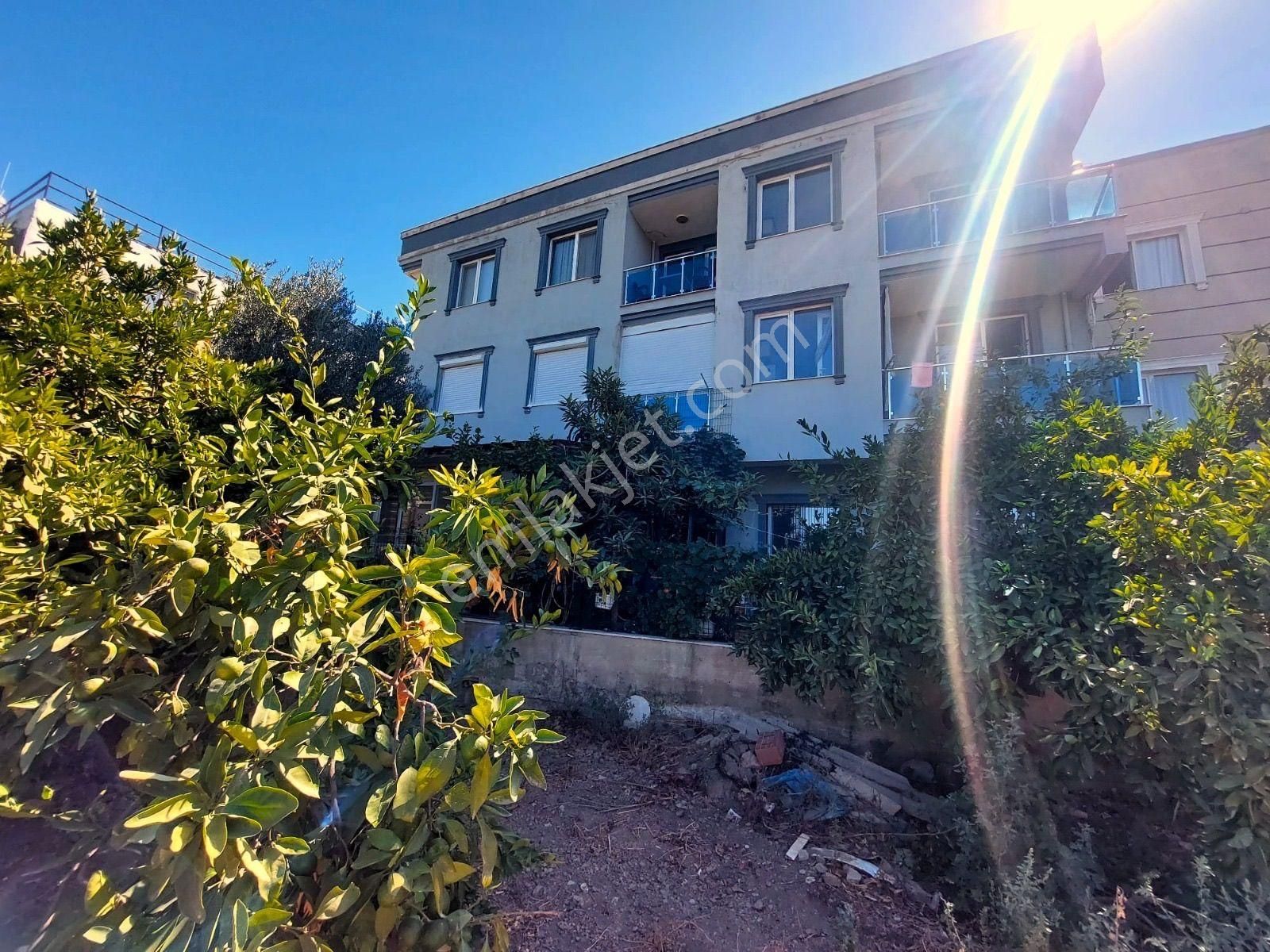 Seferihisar Ürkmez Merkez'de Satılık 2+1 Daire Ayrı Mutfak - Görsel 3