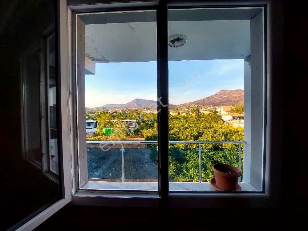 Seferihisar Ürkmez Merkez'de Satılık 2+1 Daire Ayrı Mutfak - Görsel 15