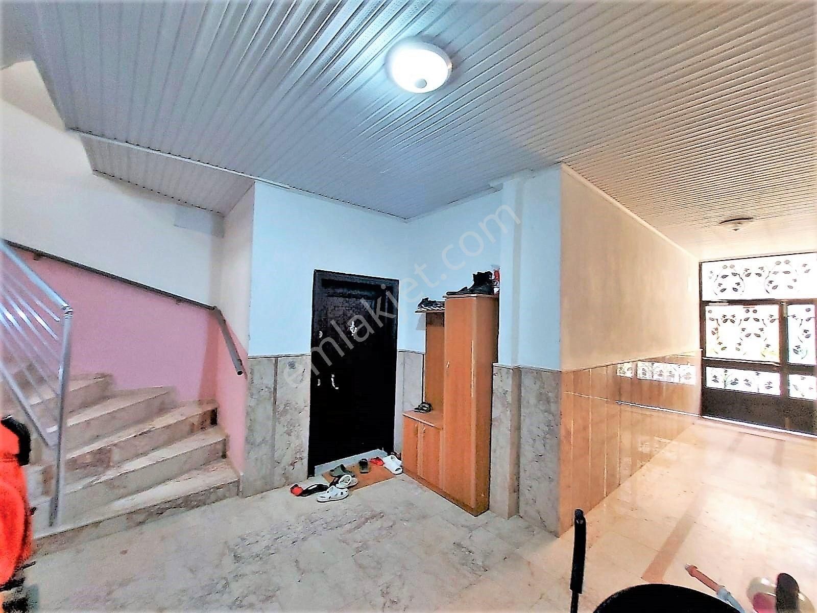 Seferihisar Ürkmez Merkez'de Satılık 2+1 Daire Ayrı Mutfak - Görsel 18