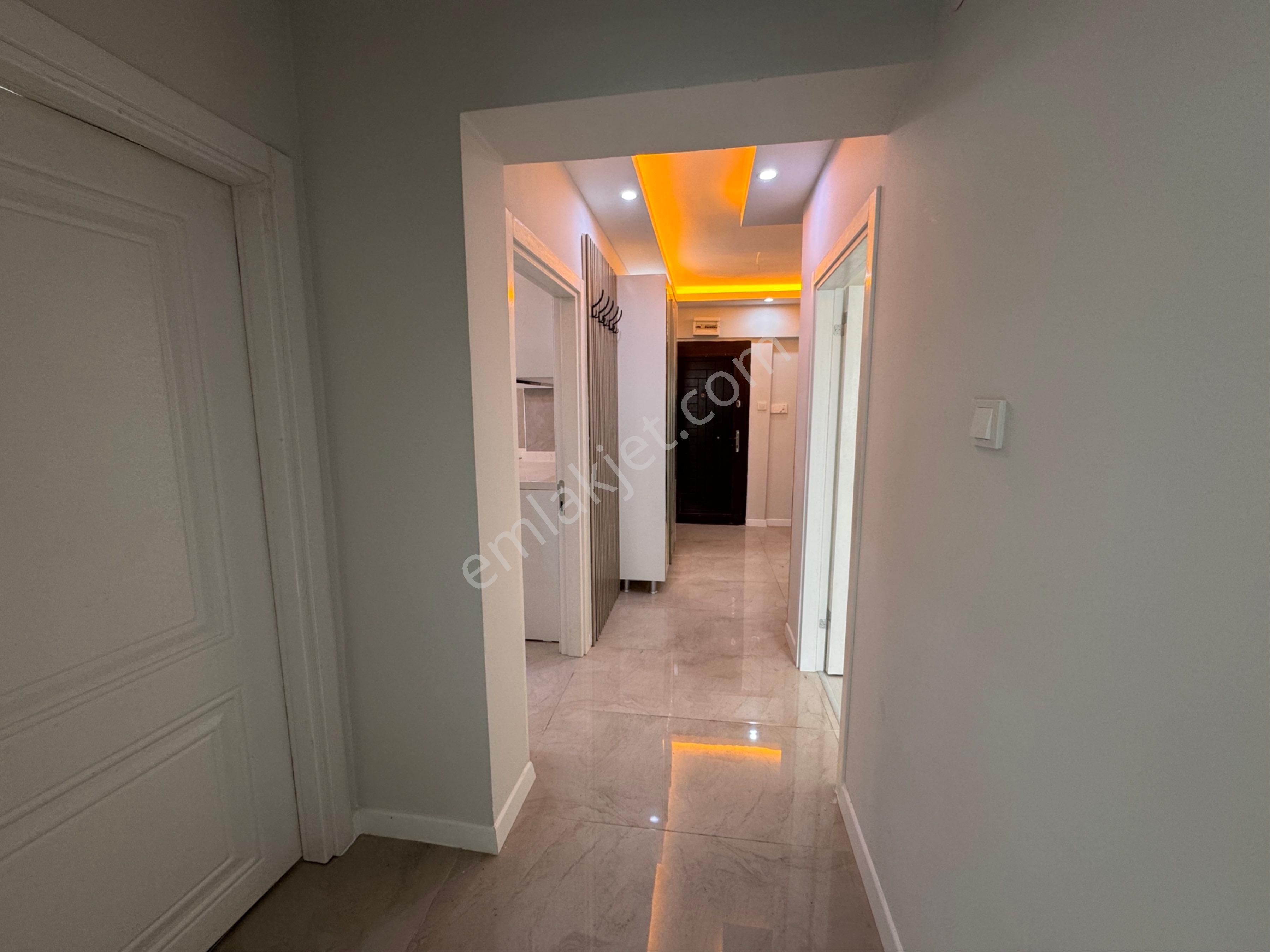 Salı Pazarının Yanında Yapılı Satılık Ara Kat 3+1 Daire - Görsel 4