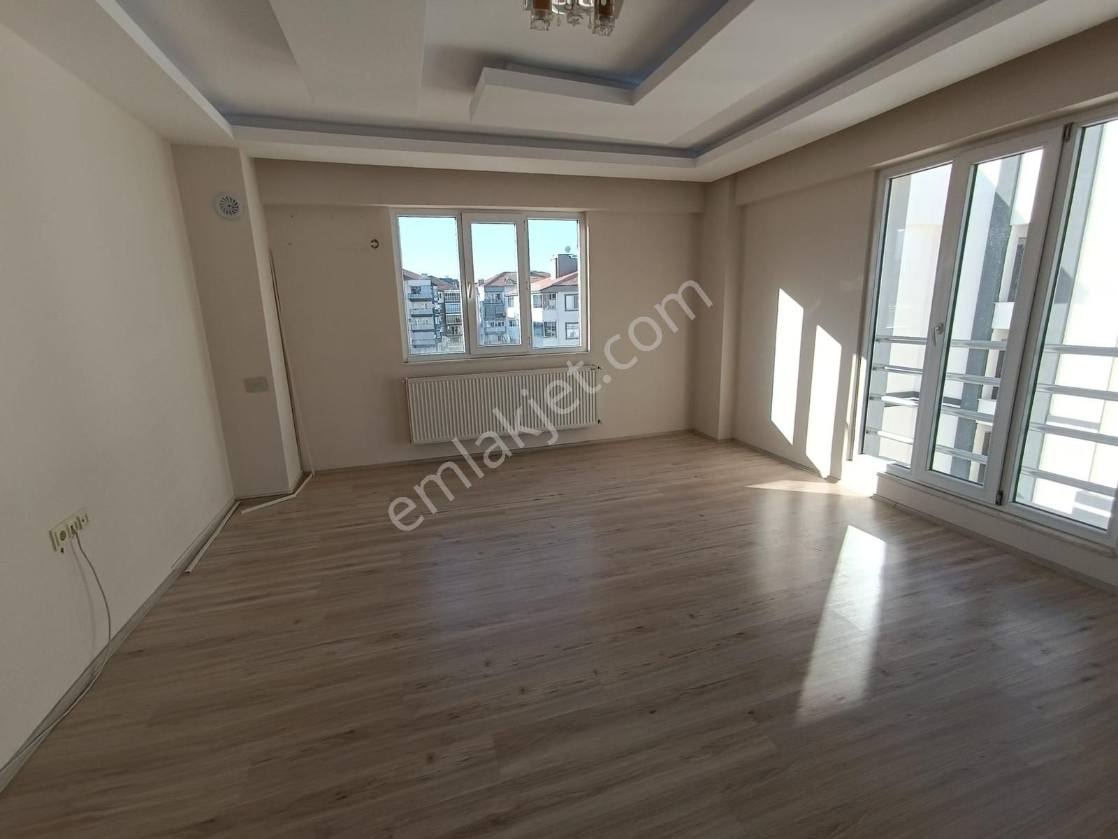 Yenişafak Mahallesi Gül Meydanı Altında 2+1 Arakat Satılık Daire - Görsel 2