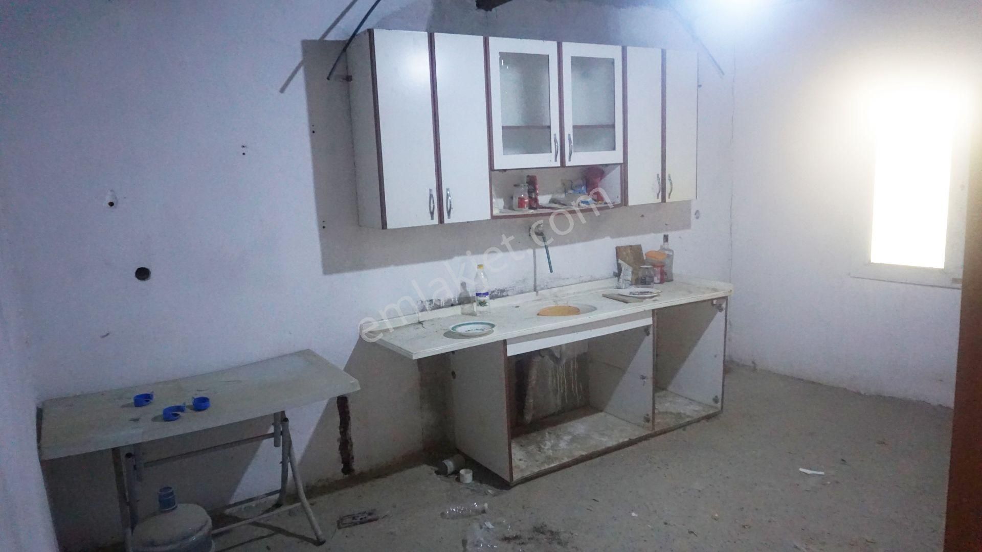 Harmandalında Kiralık Müstakil 300 M2 Arsa Üzerinde 80m2 İşyeri Çiğliserkan Dan