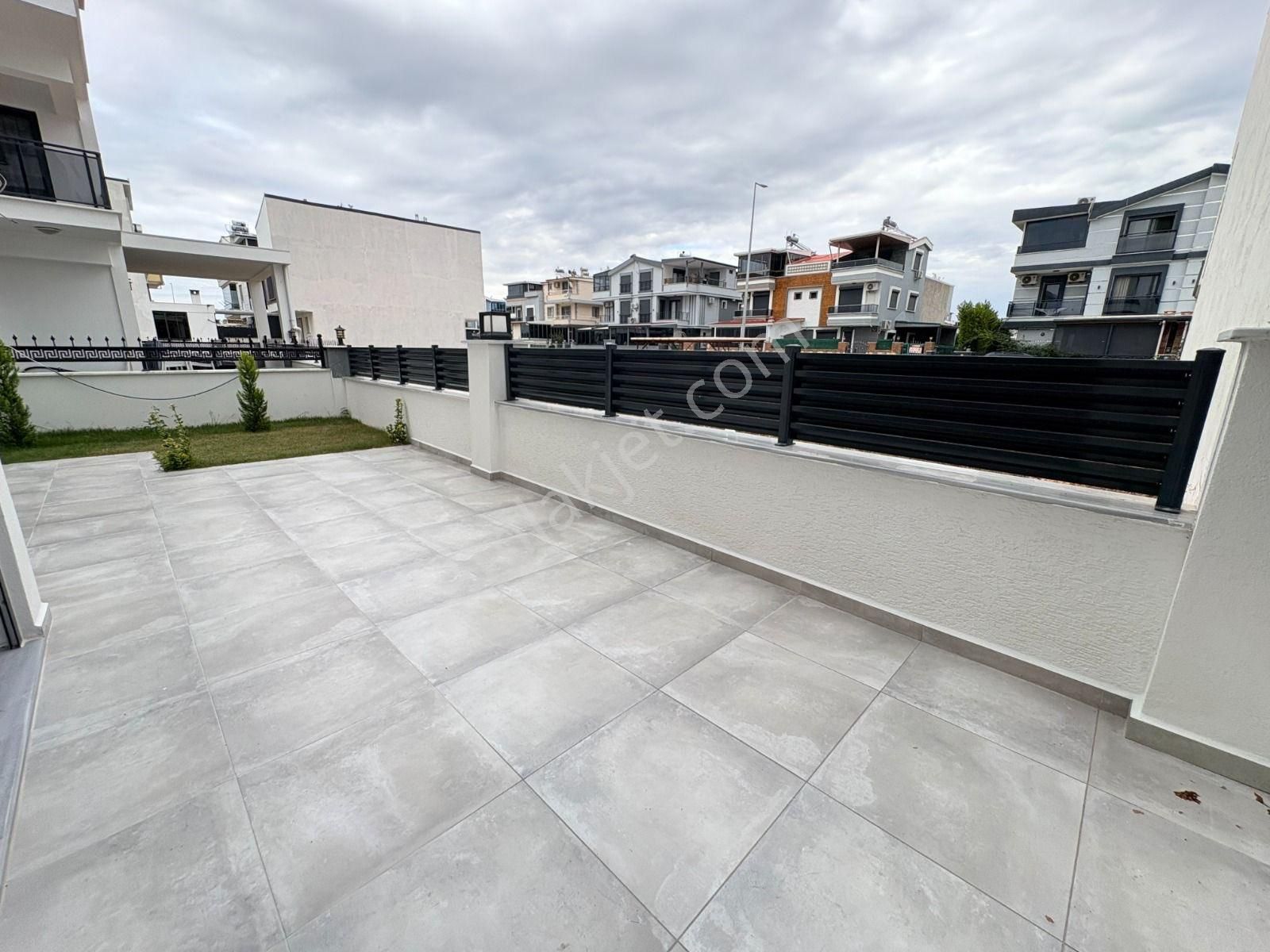 Efeler’de Açık Mutfak, 3+1 Merkezi Konum Pazarlıklı Villa - Görsel 20