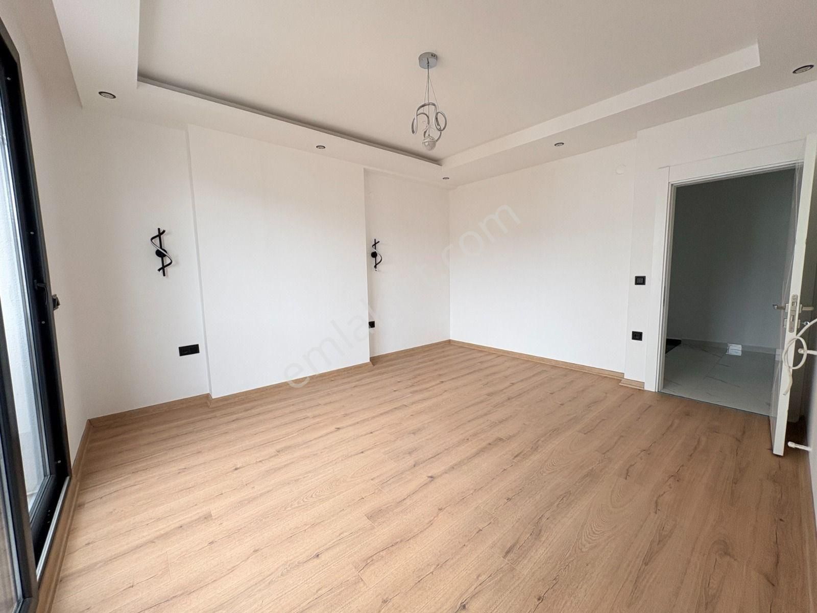 Efeler’de Açık Mutfak, 3+1 Merkezi Konum Pazarlıklı Villa - Görsel 15