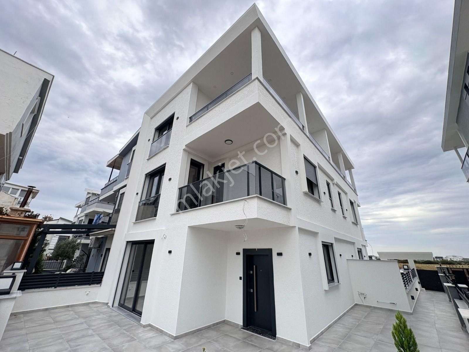 Efeler’de Açık Mutfak, 3+1 Merkezi Konum Pazarlıklı Villa - Görsel 2