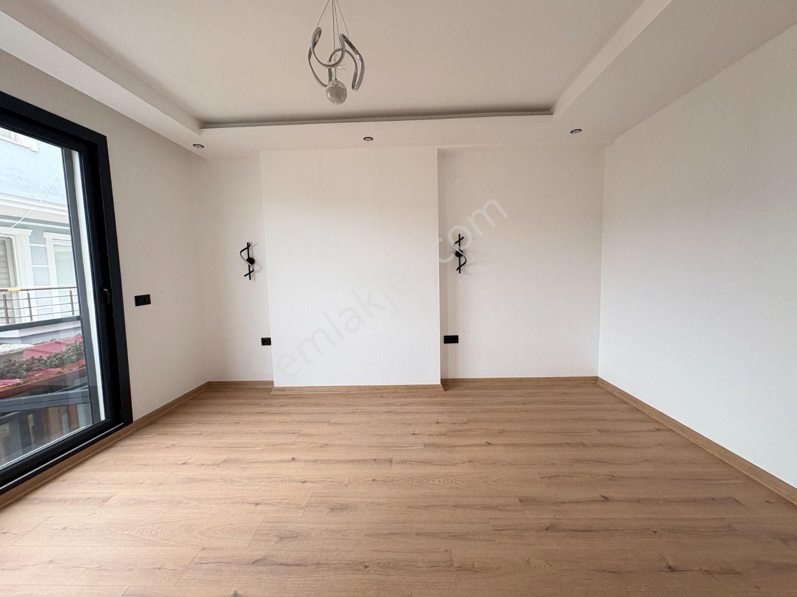 Efeler’de Açık Mutfak, 3+1 Merkezi Konum Pazarlıklı Villa - Görsel 12