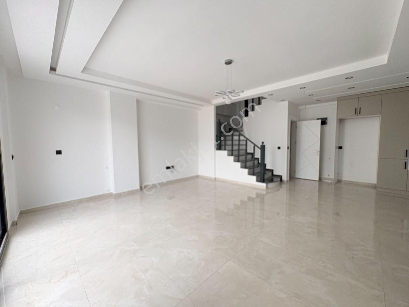 Efeler’de Açık Mutfak, 3+1 Merkezi Konum Pazarlıklı Villa - Görsel 18