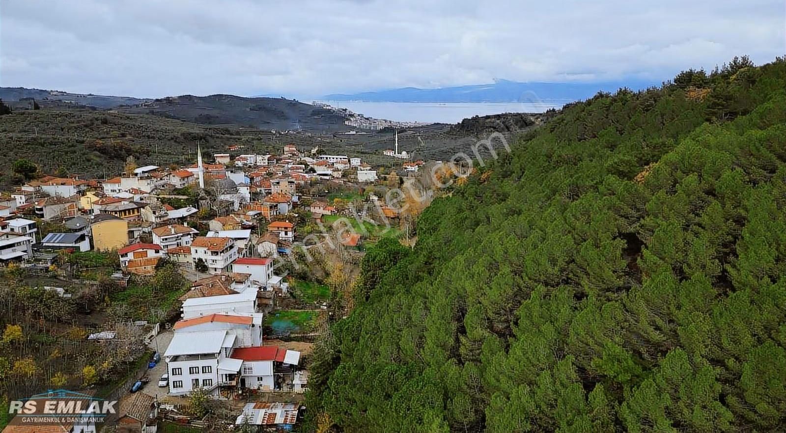 Mudanya/aydınpınar'da Deniz Manzaralı Köy İçi Emsalsiz Tarla...
