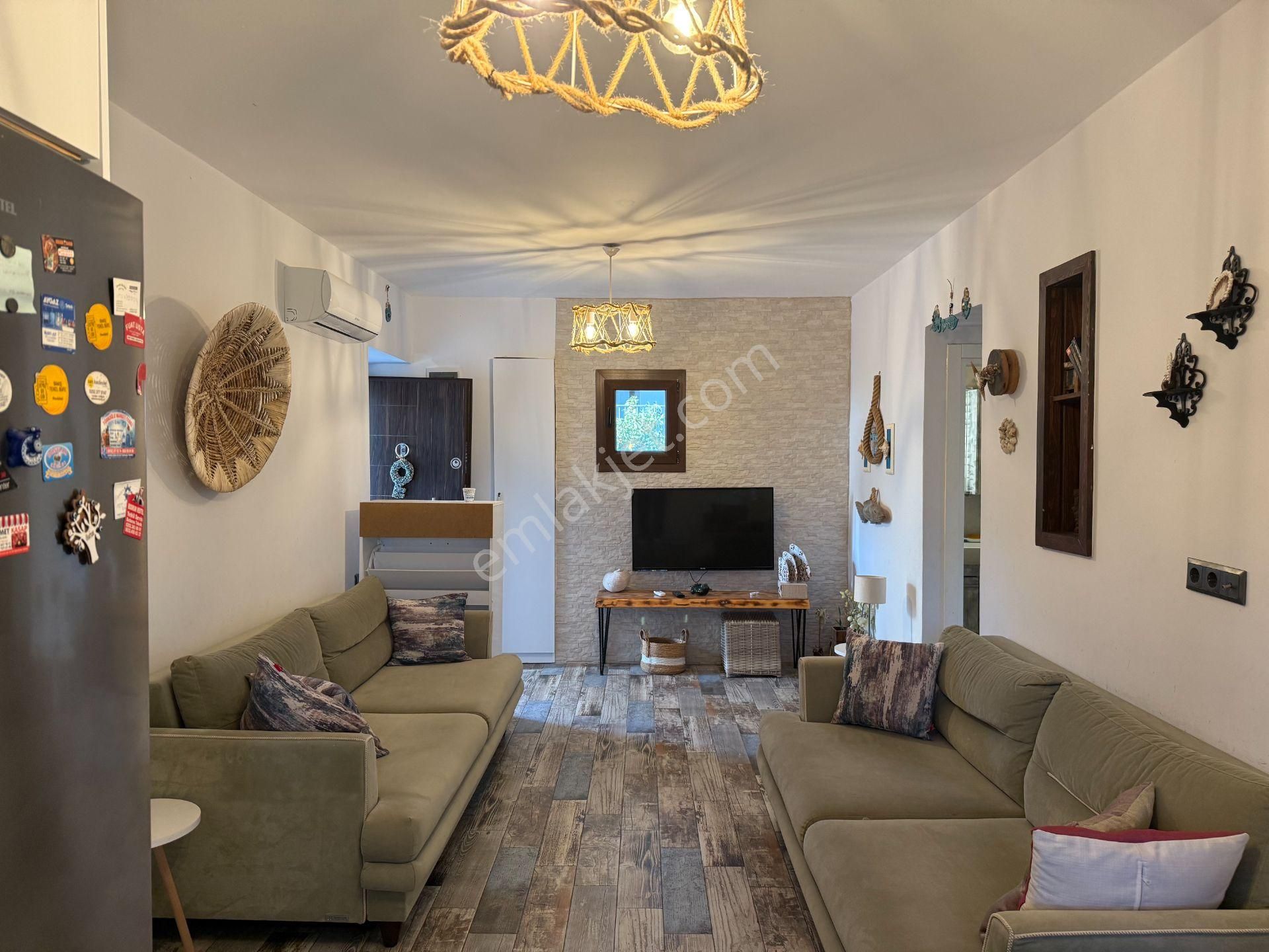 Türkbükü'nde Havuzlu Site İçerisinde Satılık 1+1 Daire - Görsel 2