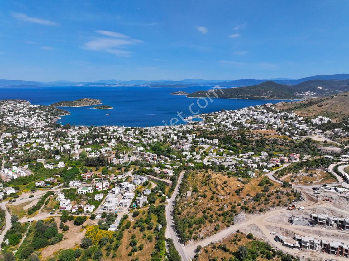 Türkbükü'nde Havuzlu Site İçerisinde Satılık 1+1 Daire