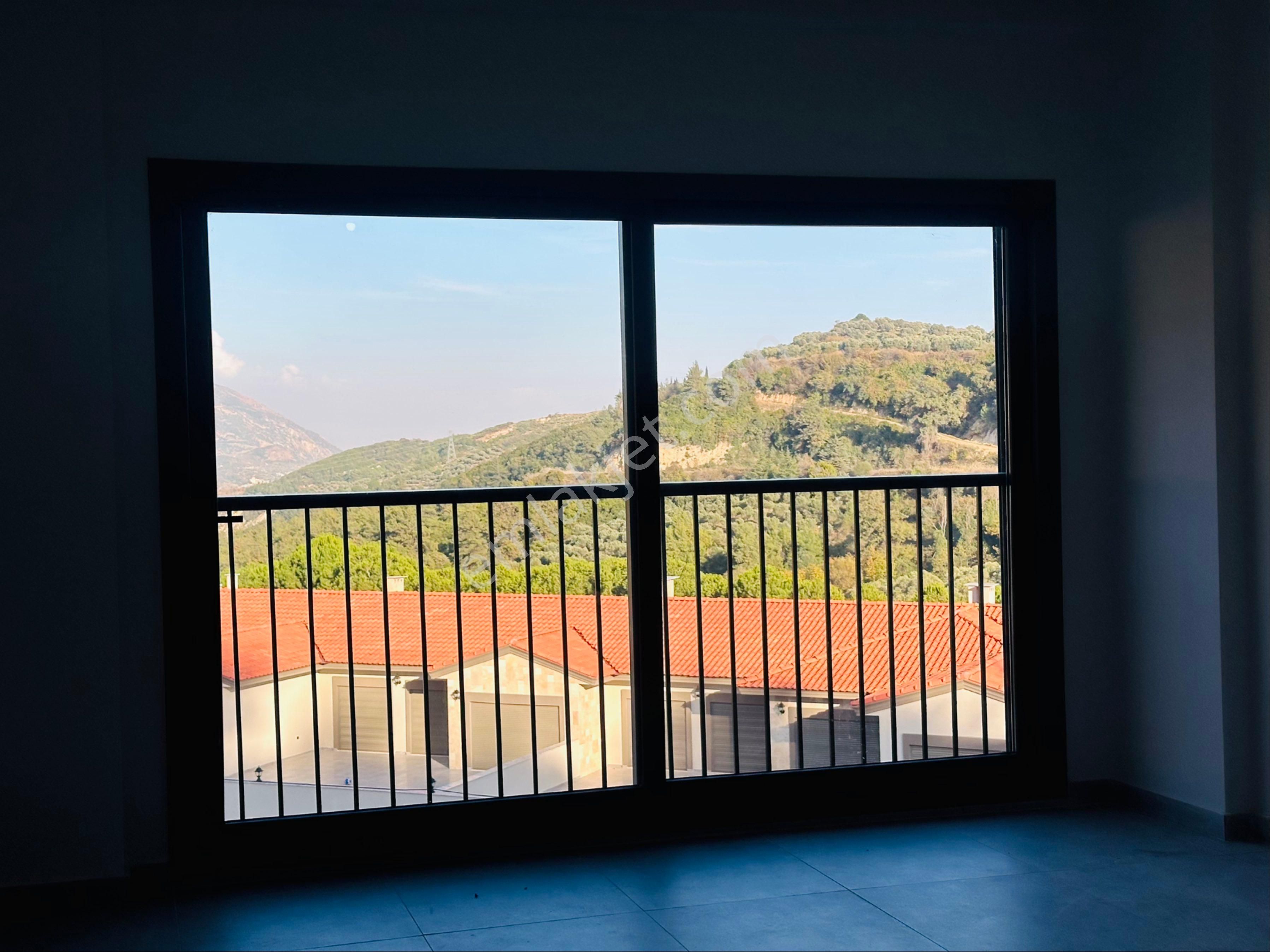 Kuşadası Davutlar Ağaçlıda Konsept 2+1 Tek Kat Bahceli Daire - Görsel 27