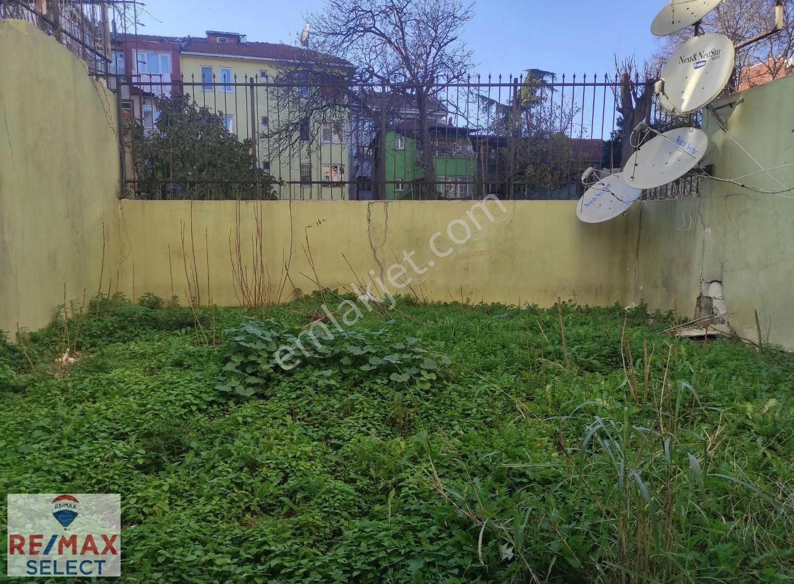 Remax Fuat Demirelli Silivrikapıda 20 Yıllık Bina 3+1 - Görsel 8