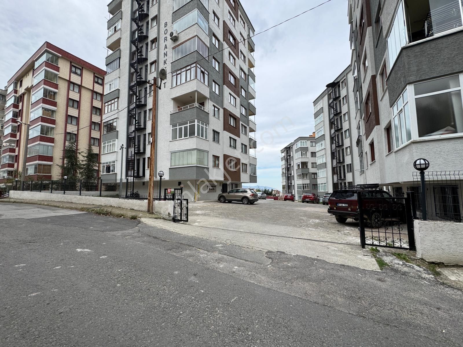 Trabzon Aydınlıkevler Mahallesi Borankent 3+1 Satılık Konut - Görsel 3