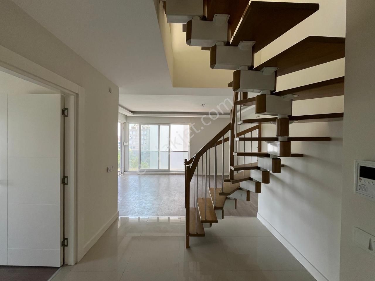 Denize 900 M. Mesafede Geniş Şık Dubleks 3+1 - Görsel 12