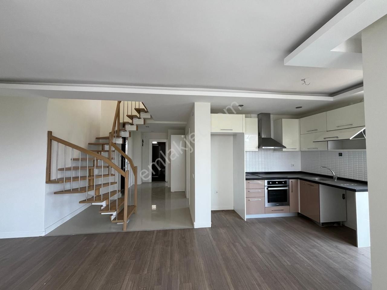 Denize 900 M. Mesafede Geniş Şık Dubleks 3+1 - Görsel 3