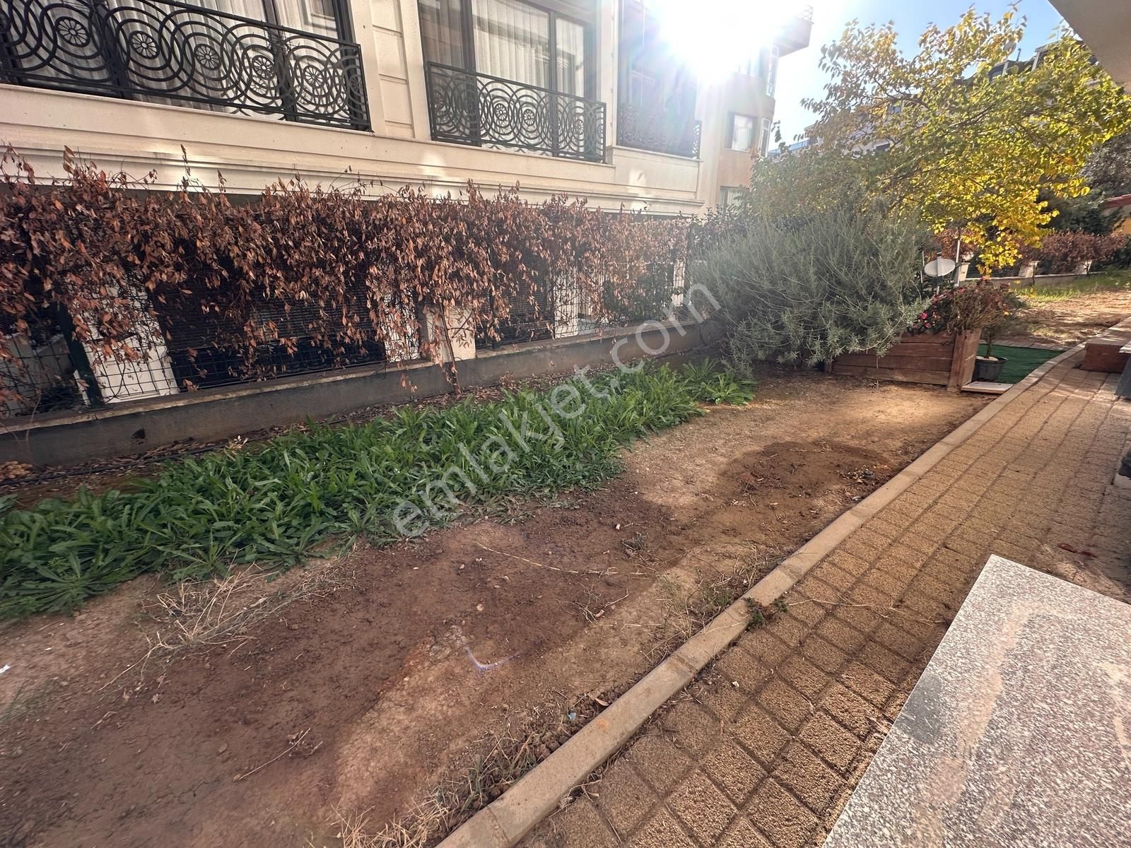 Tamiş'den İdealtepe Sahil'de Ayrı Mutfaklı Teras Ve Bahçeli 2+1 - Görsel 11