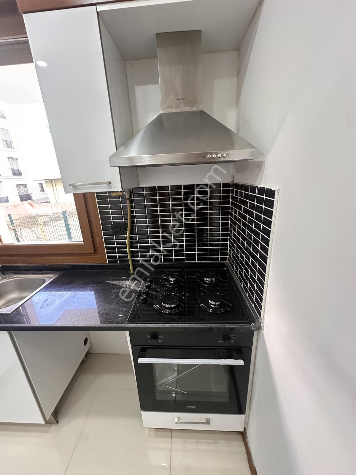 Tamiş'den İdealtepe Sahil'de Ayrı Mutfaklı Teras Ve Bahçeli 2+1 - Görsel 7