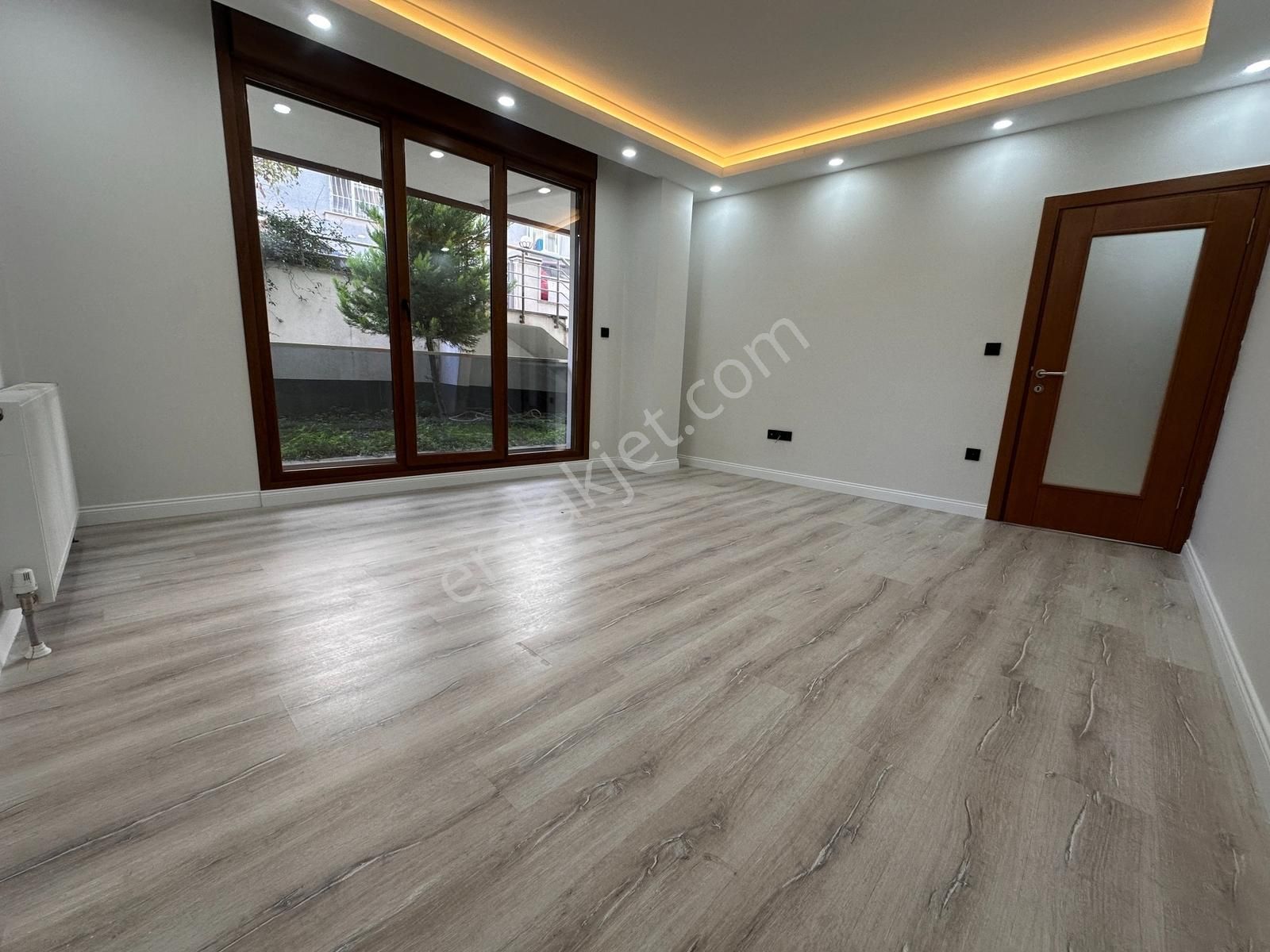 Tamiş'den İdealtepe Sahil'de Ayrı Mutfaklı Teras Ve Bahçeli 2+1 - Görsel 15