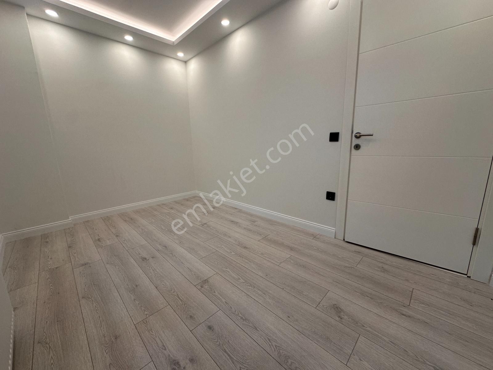 Tamiş'den İdealtepe Sahilde 1 Yıllık Müstakil Teraslı Geniş 3+1 - Görsel 7