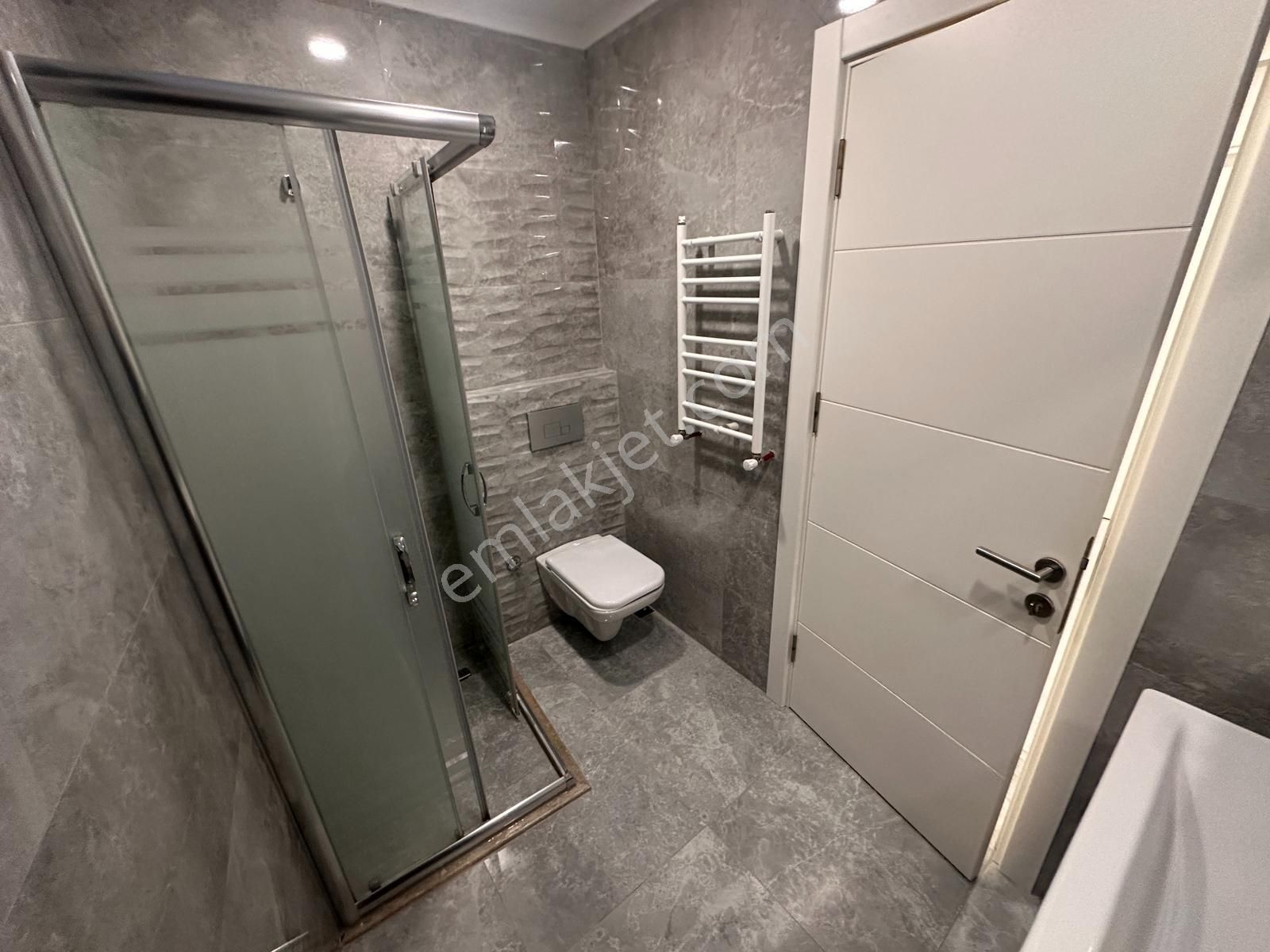 Tamiş'den İdealtepe Sahilde 1 Yıllık Müstakil Teraslı Geniş 3+1 - Görsel 15