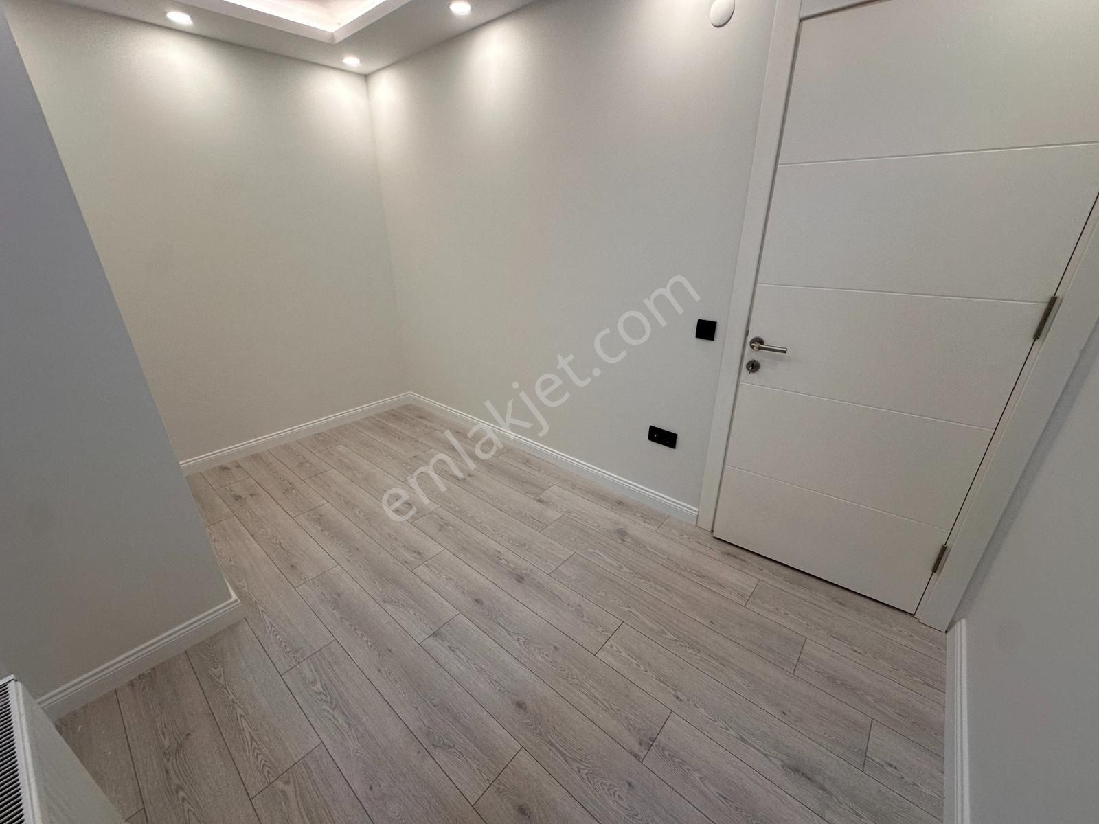 Tamiş'den İdealtepe Sahilde 1 Yıllık Müstakil Teraslı Geniş 3+1 - Görsel 2