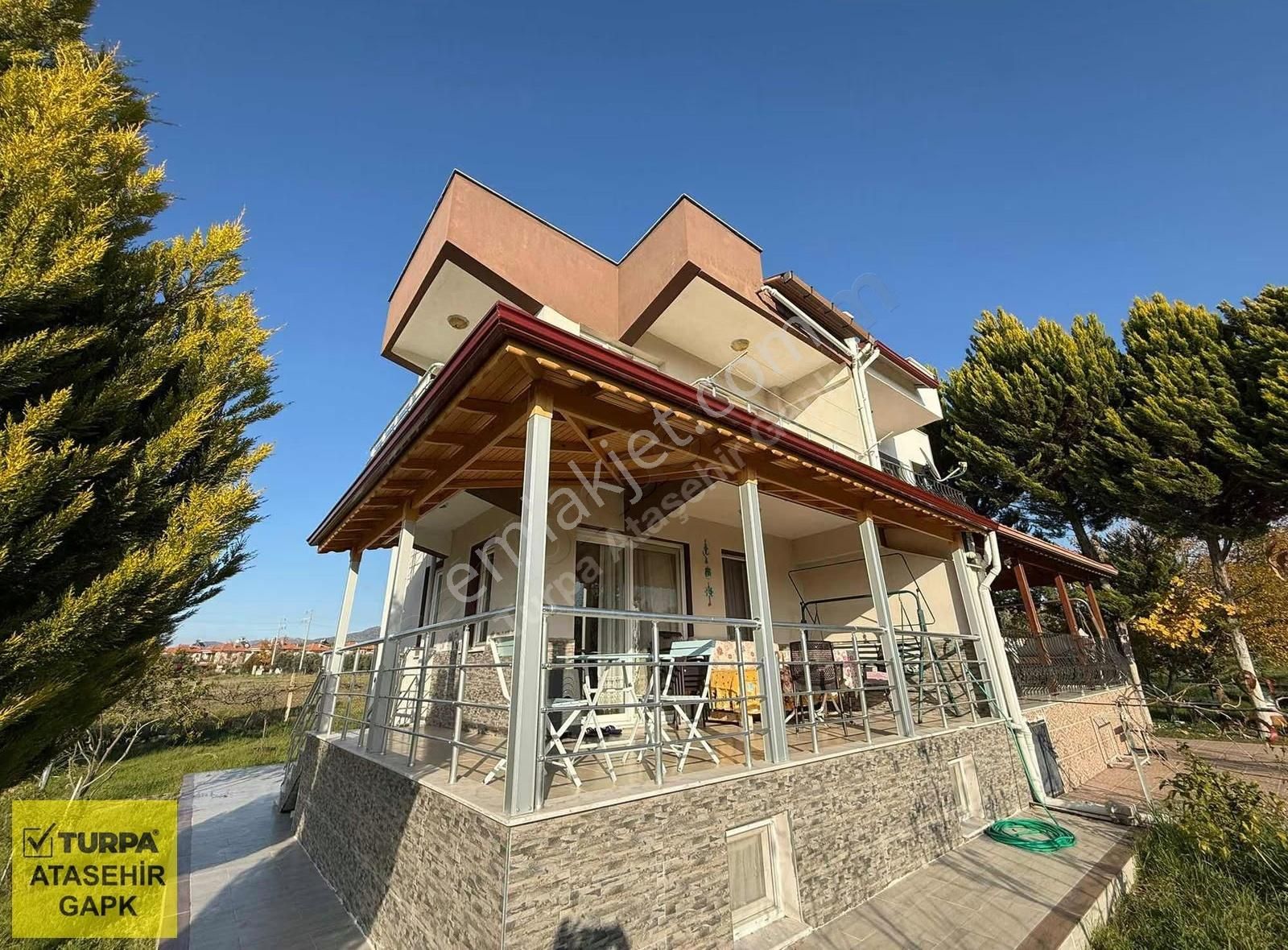 Dikili Salihler'de Satılık Triplex Villa - Görsel 12