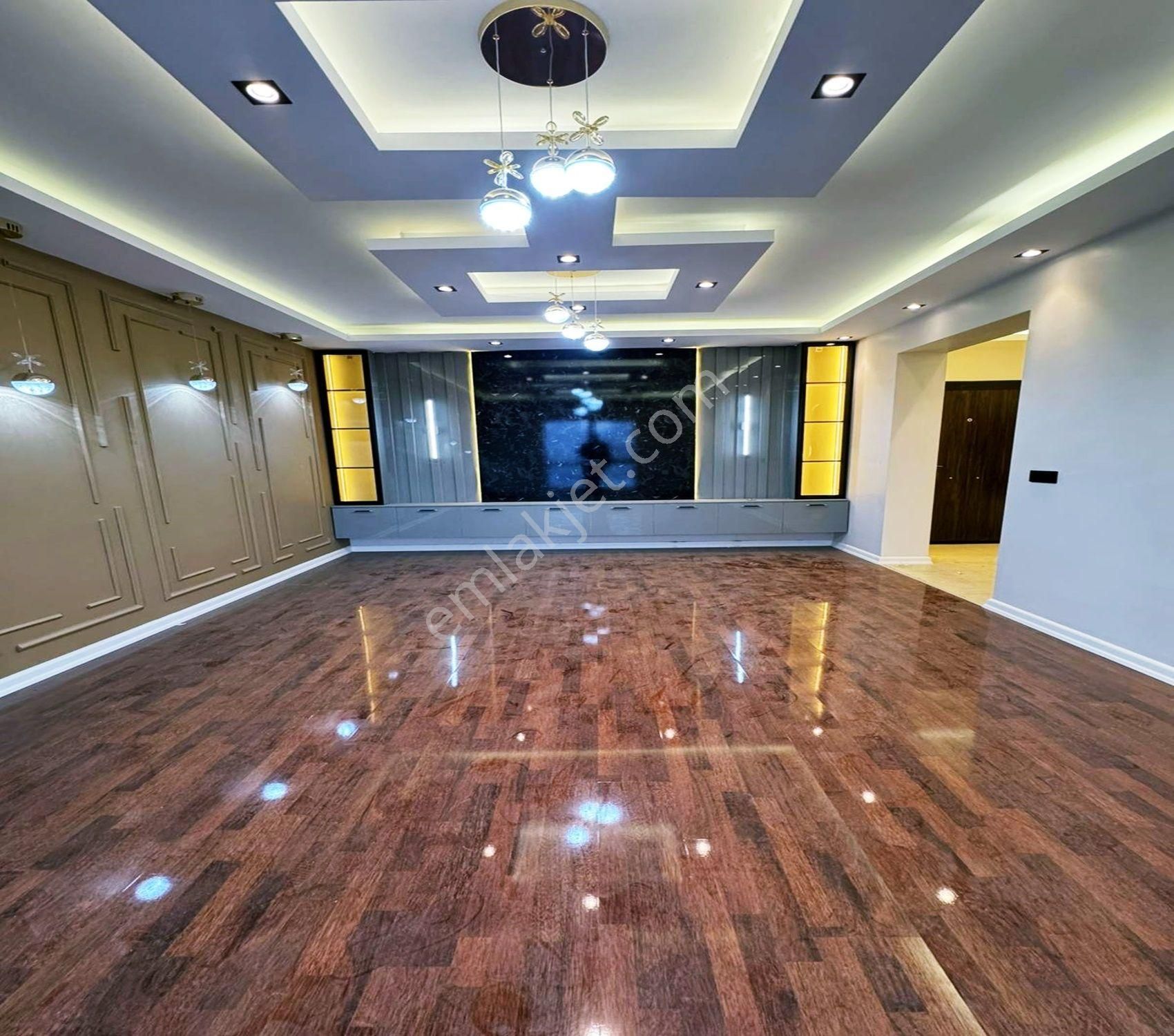 Sıte İçinde | Baştan Sona Özel Tasarım | Şık Dekorasyonlu 2+1 Daire - Görsel 5